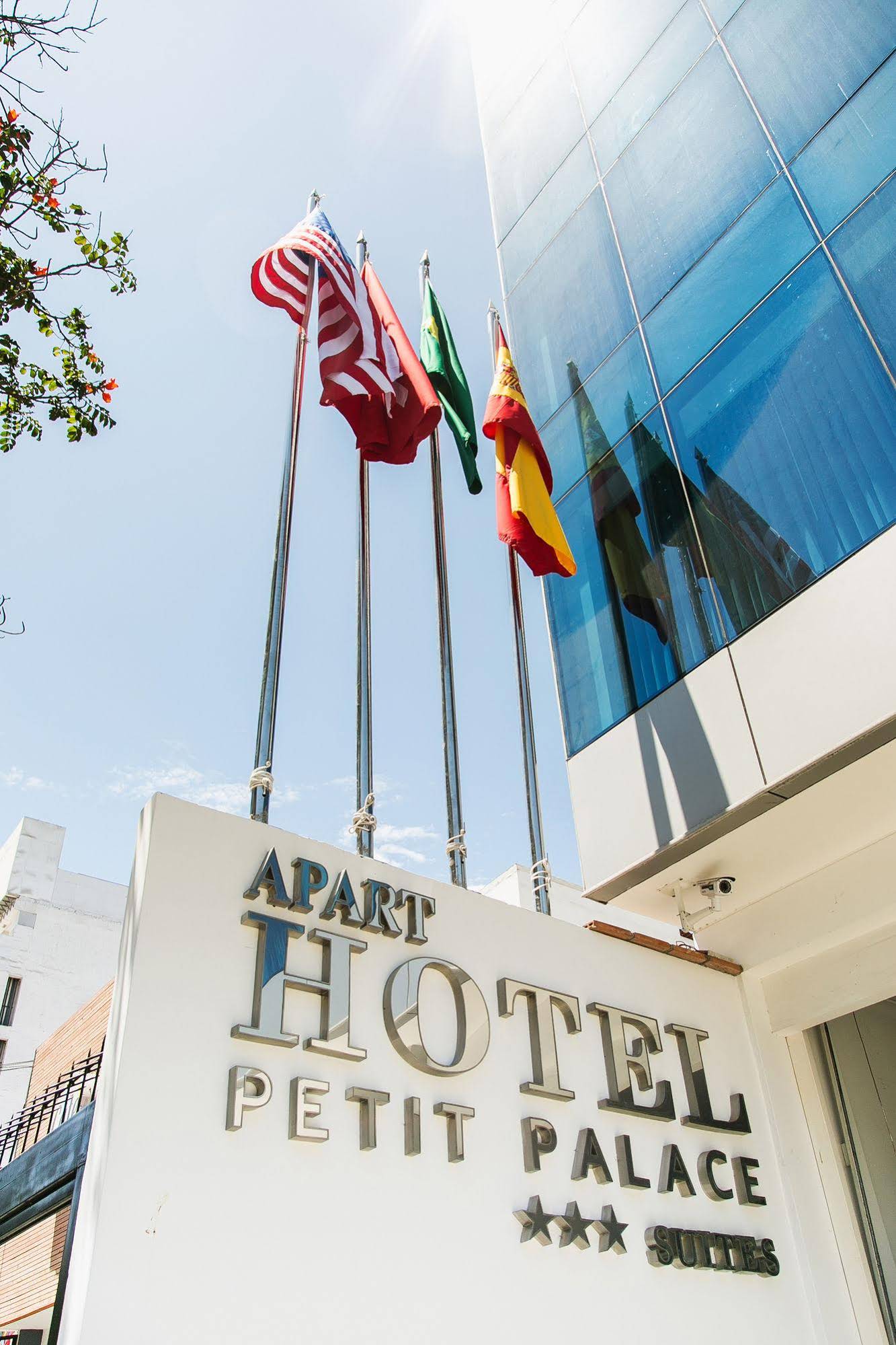 Petit Palace Apart Hotel Suites