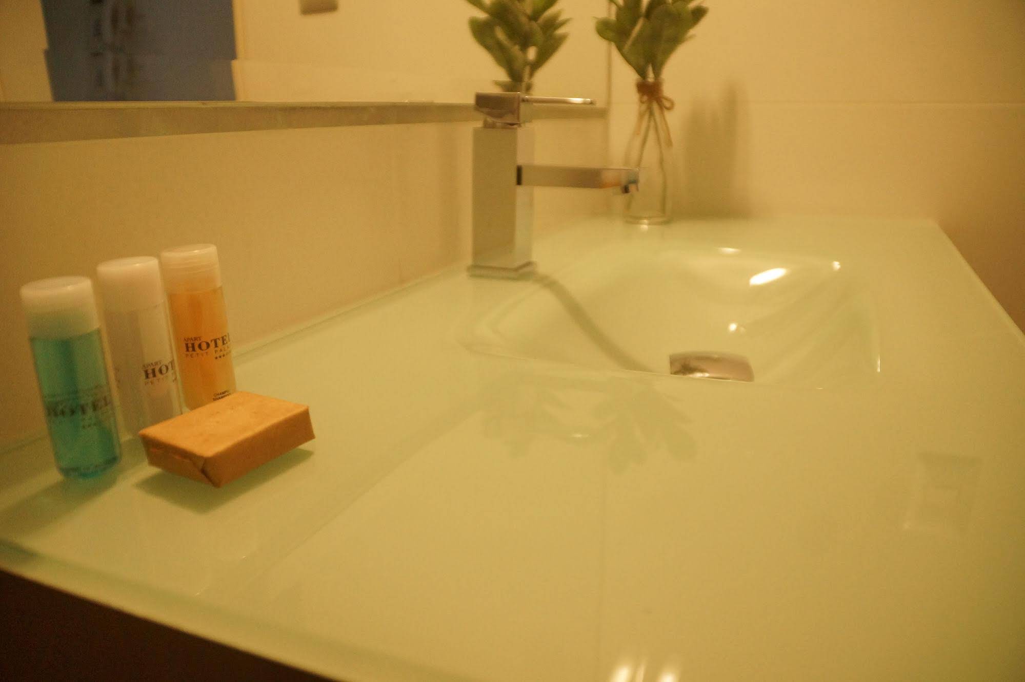 Petit Palace Apart Hotel Suites