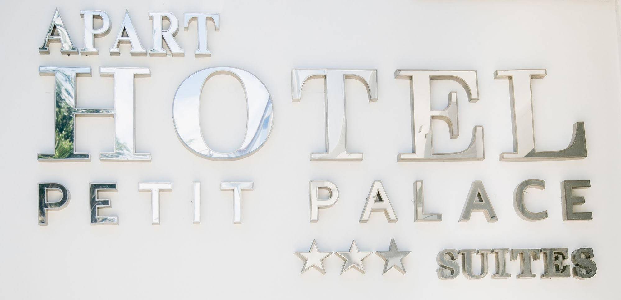 Petit Palace Apart Hotel Suites