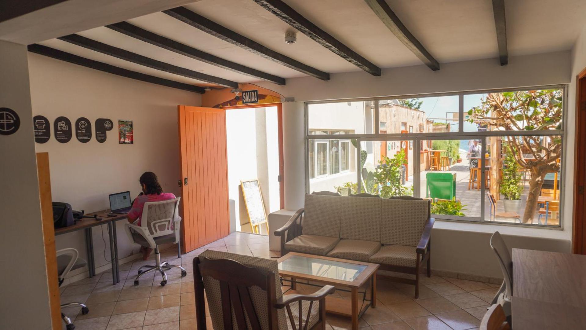 Kokopelli Hostel Paracas