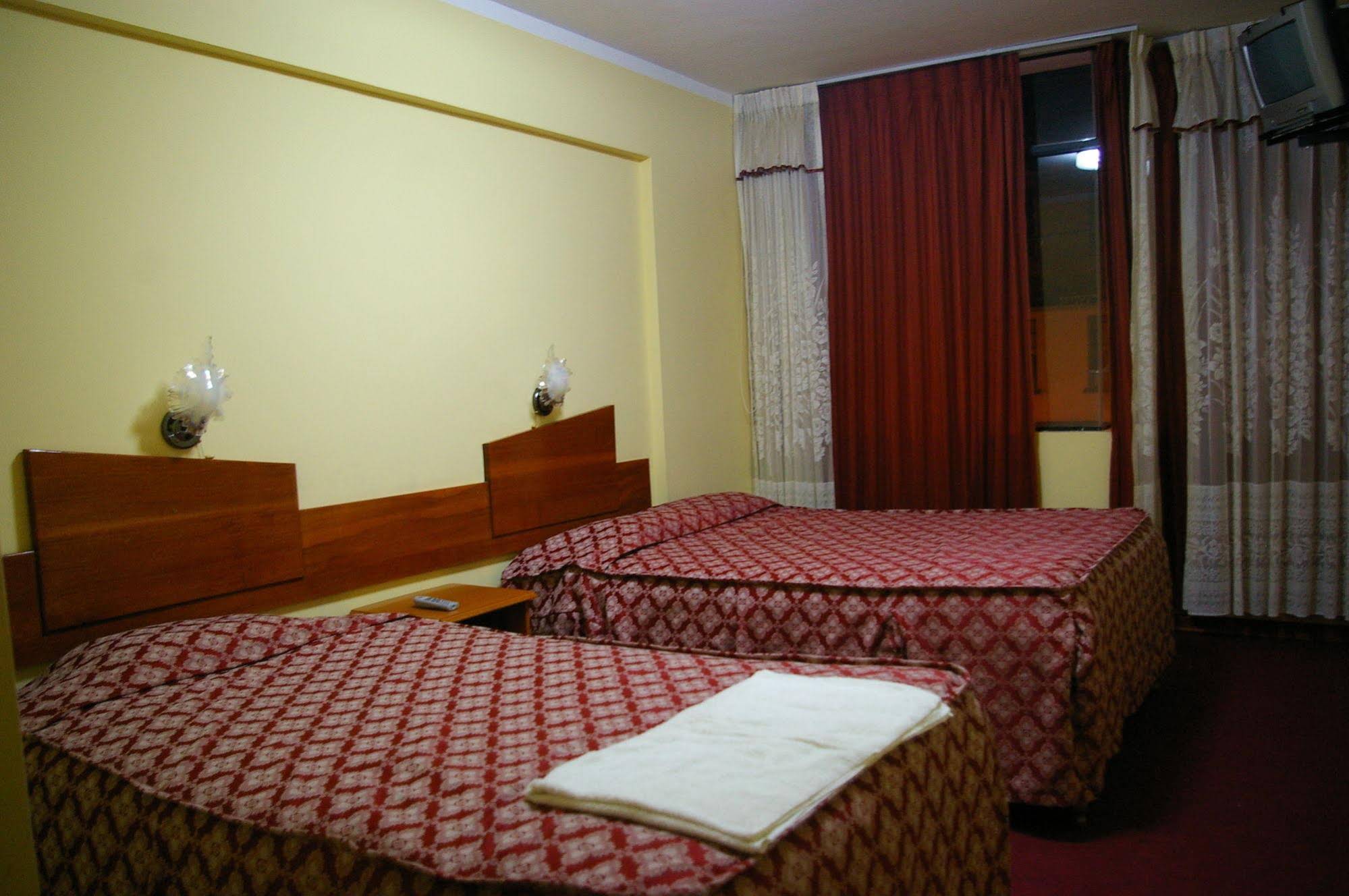 America Inn Puno