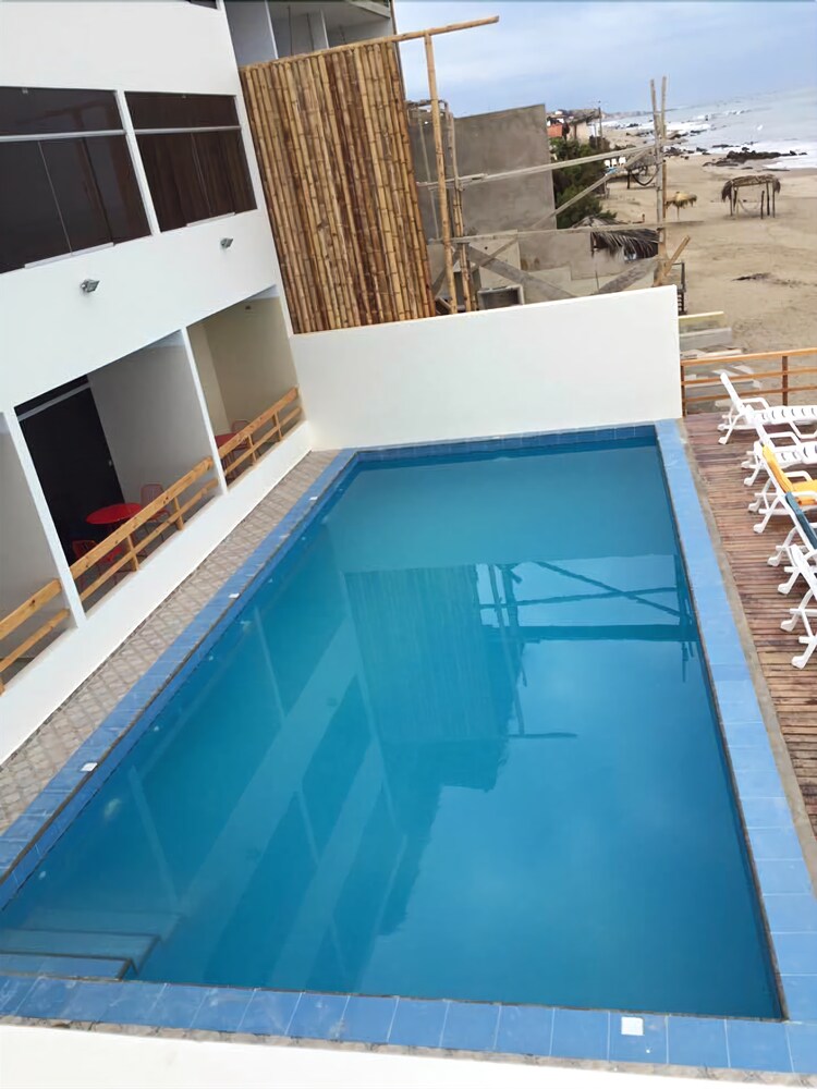 Hotel Puerto Varas de Punta Sal
