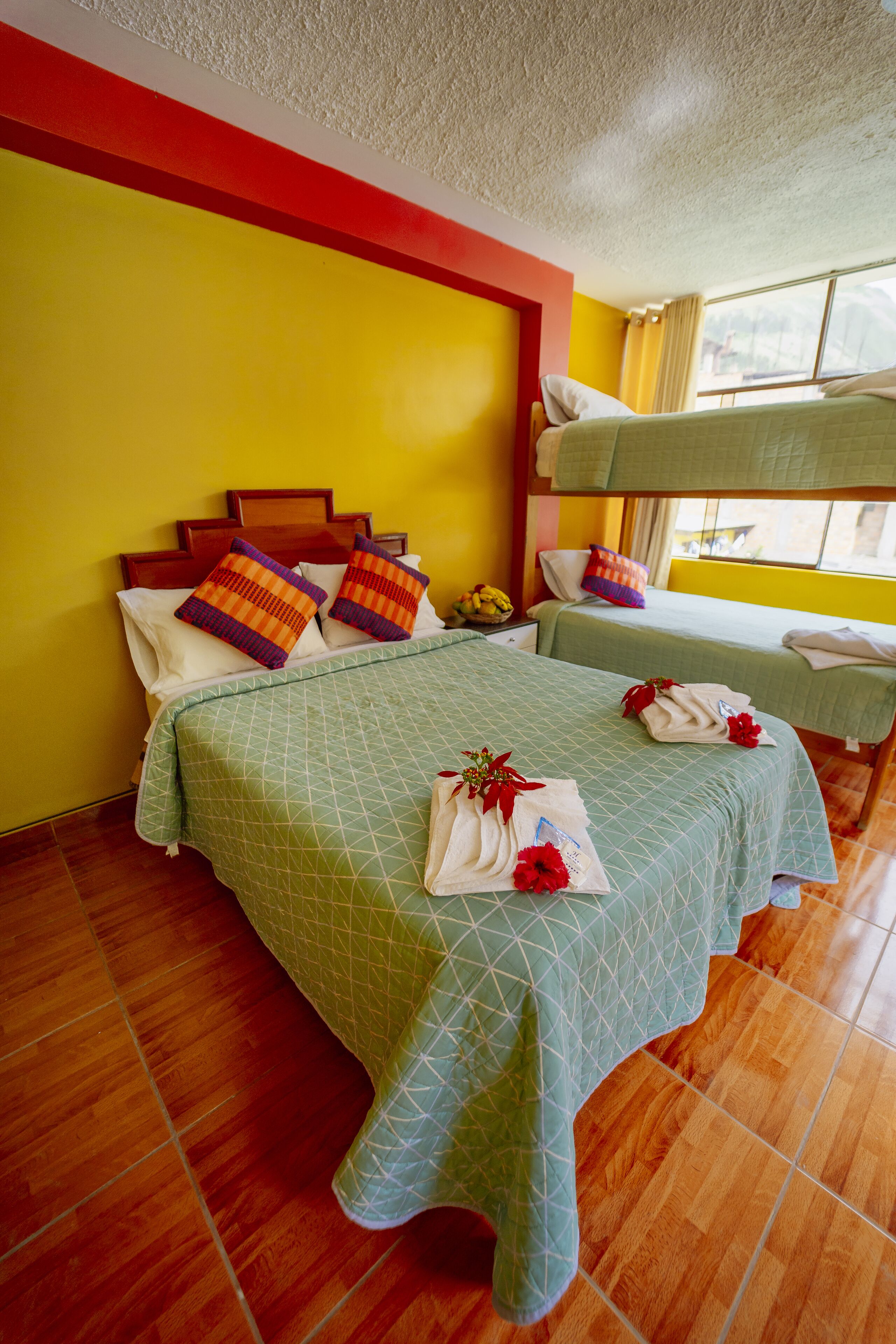 Yakumama Hotel