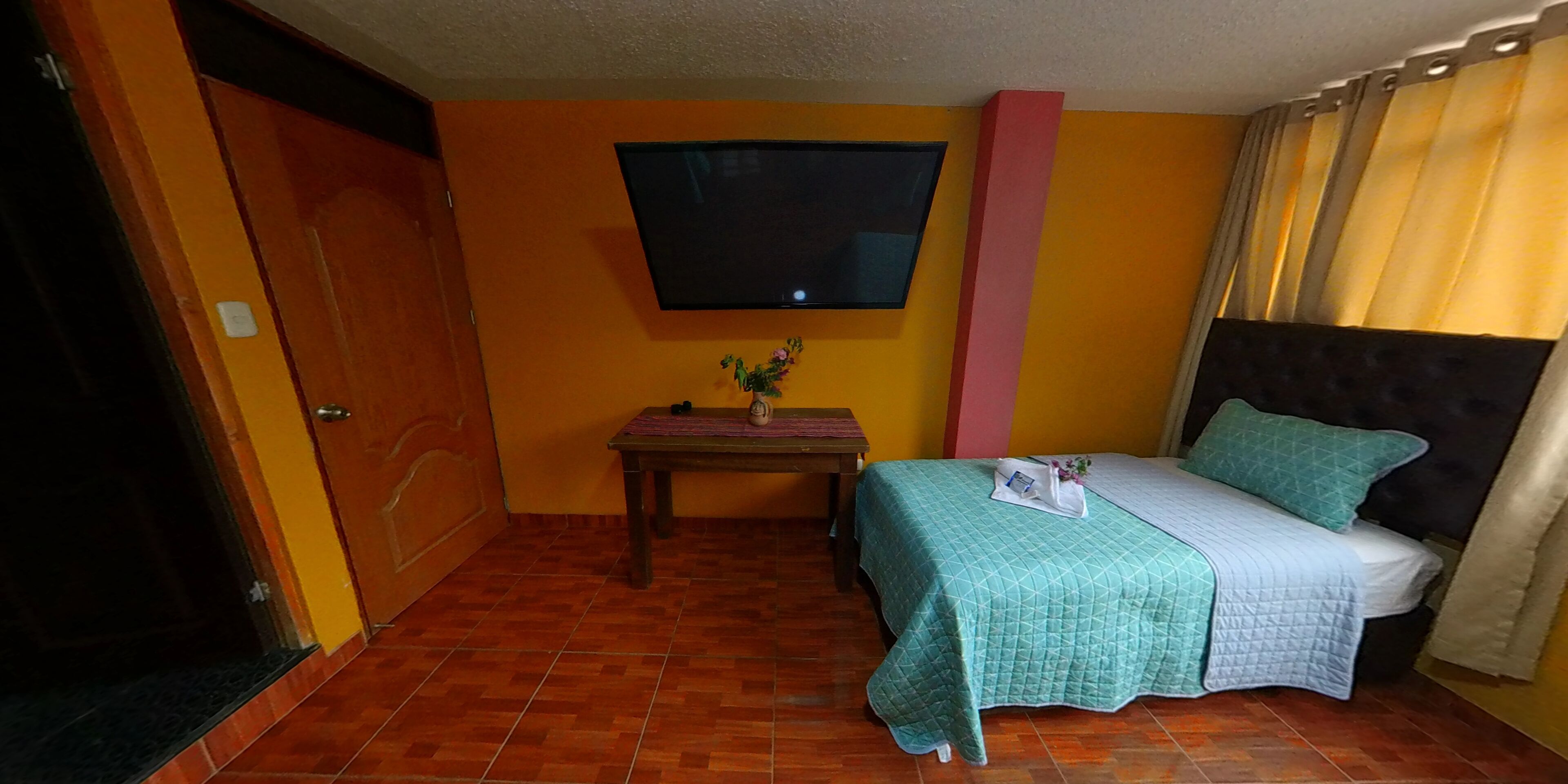 Yakumama Hotel