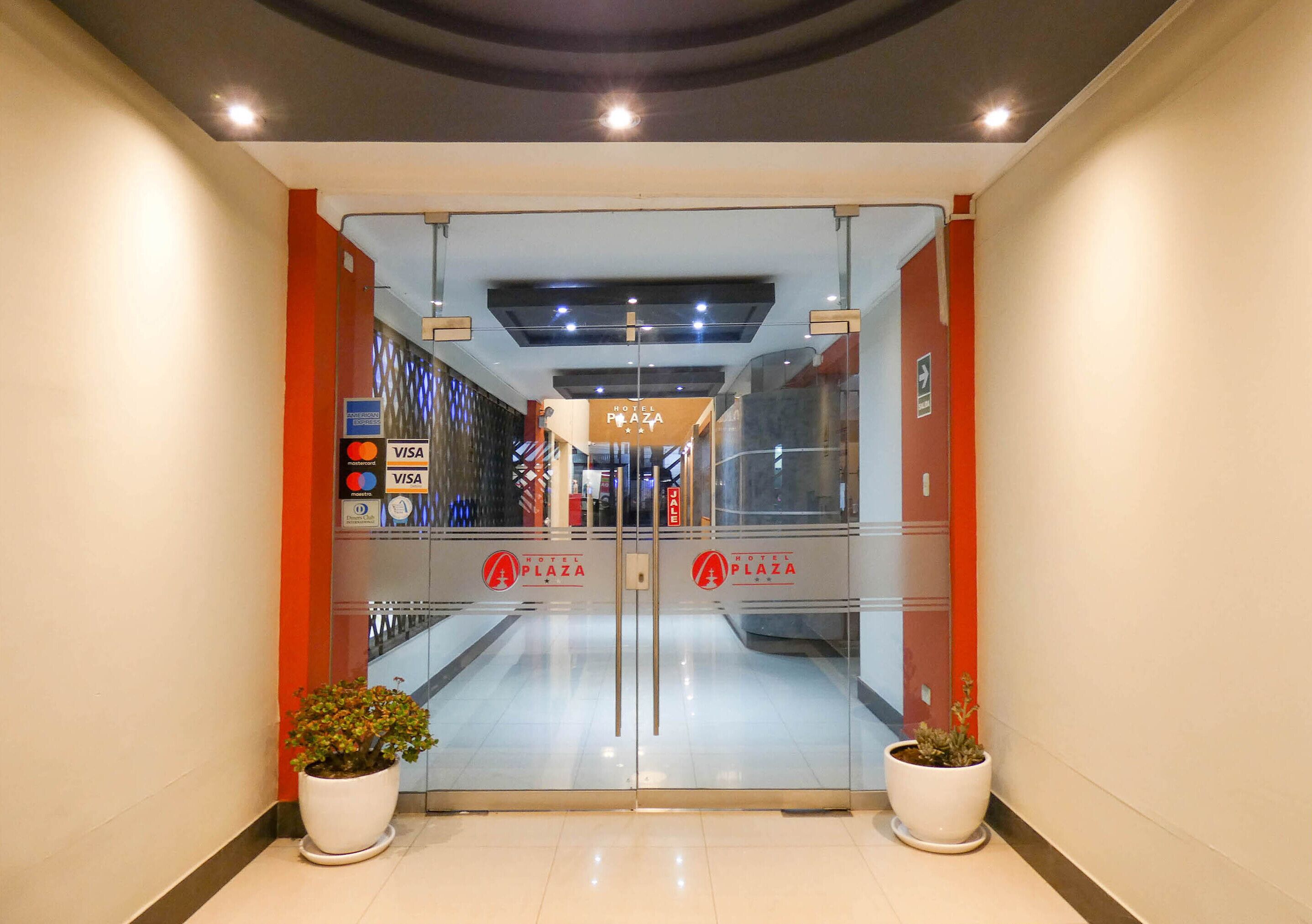 Nuevo Hotel Plaza El Carmen