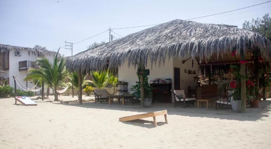 Baja Canoas Hotel