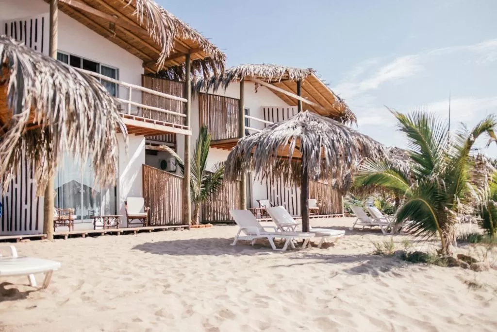 Baja Canoas Hotel