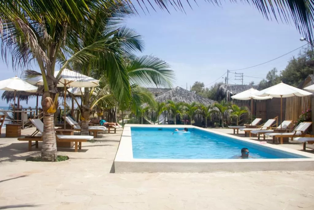 Baja Canoas Hotel