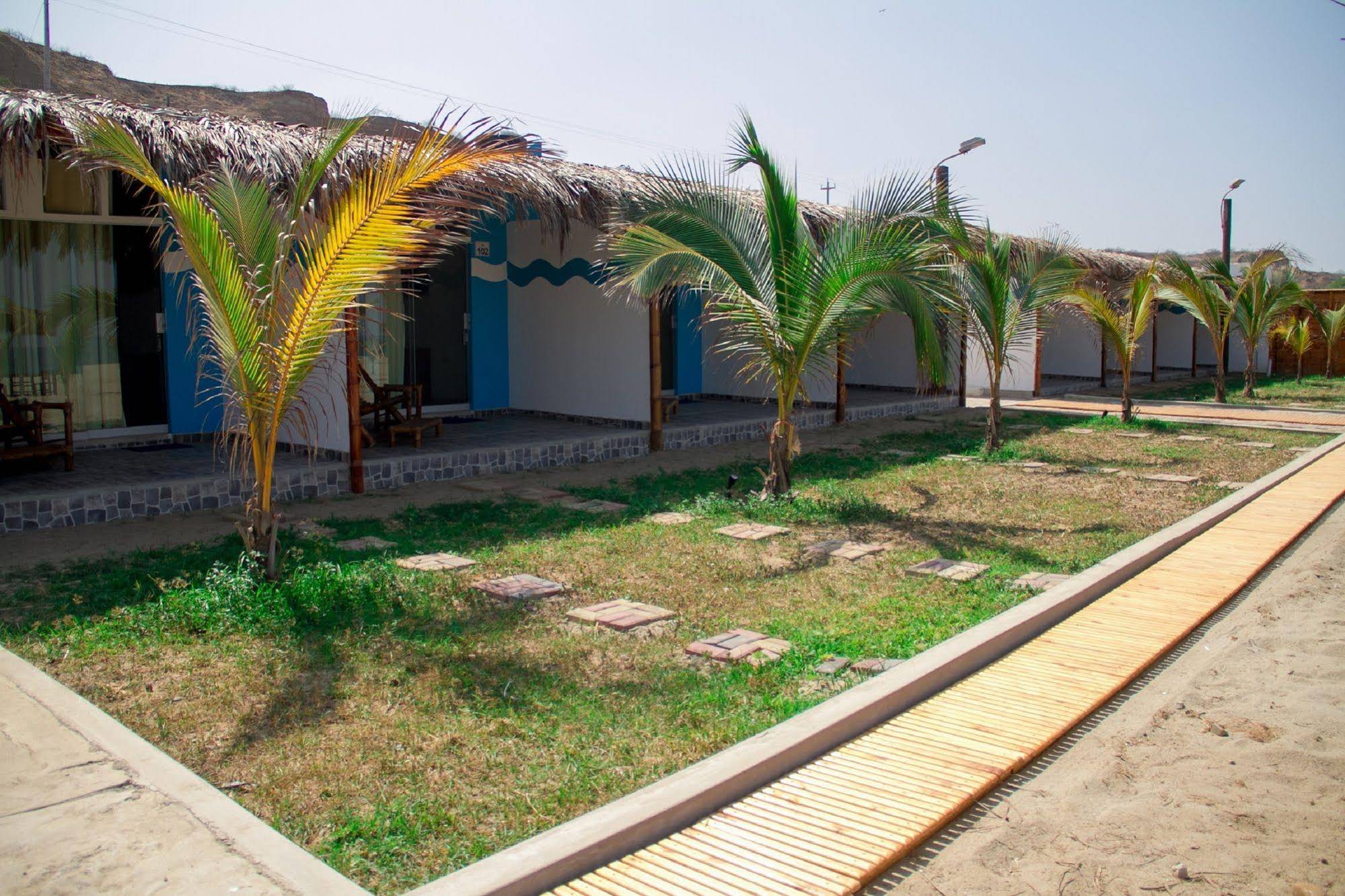 Nauti-k Beach Hotel
