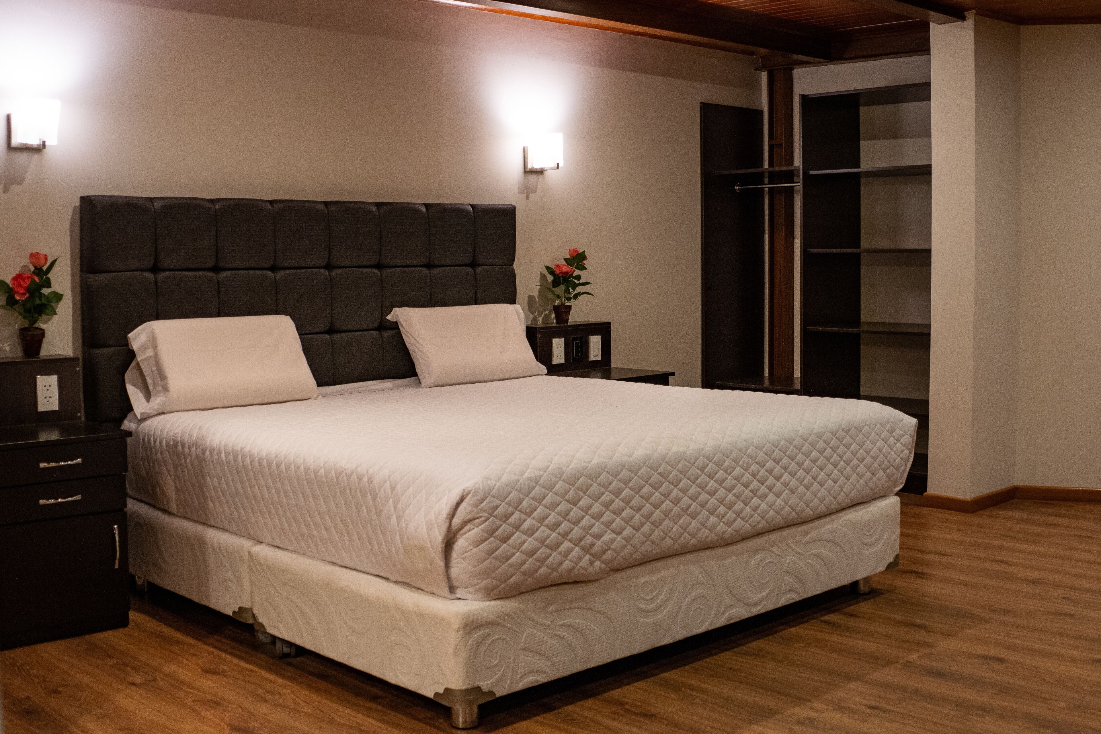 Hotel California Urubamba