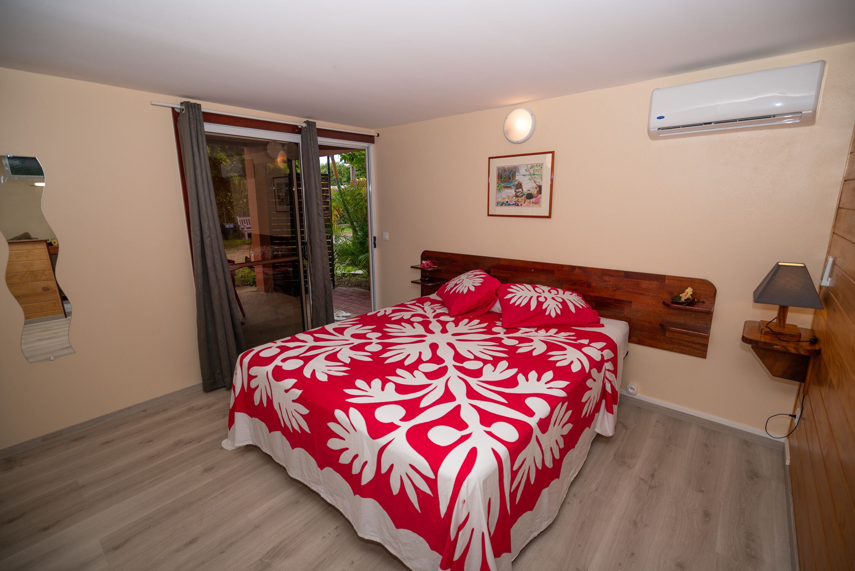 Bora Bora Holiday's Lodge