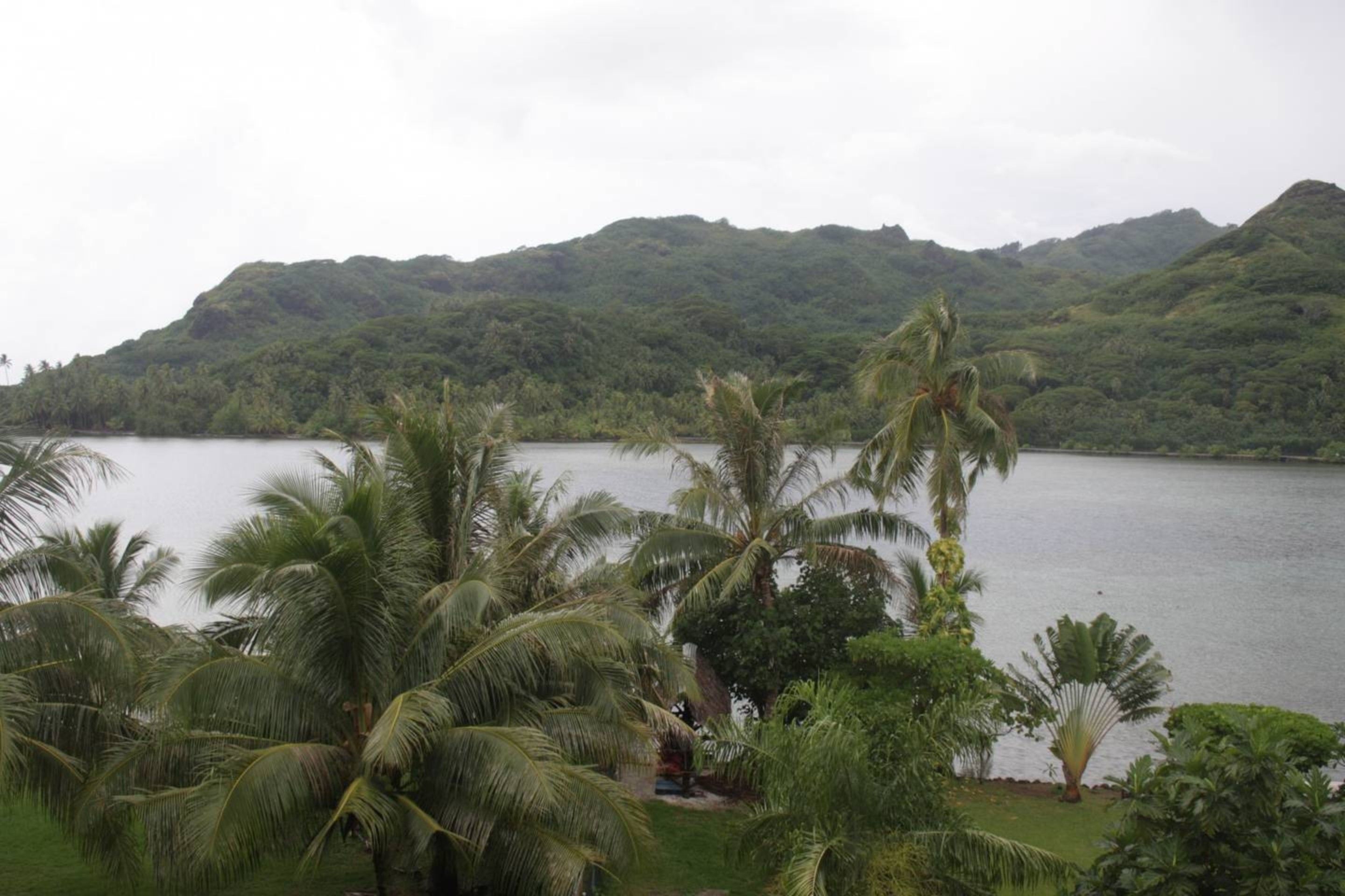 Apoomatai Bay Bungalow