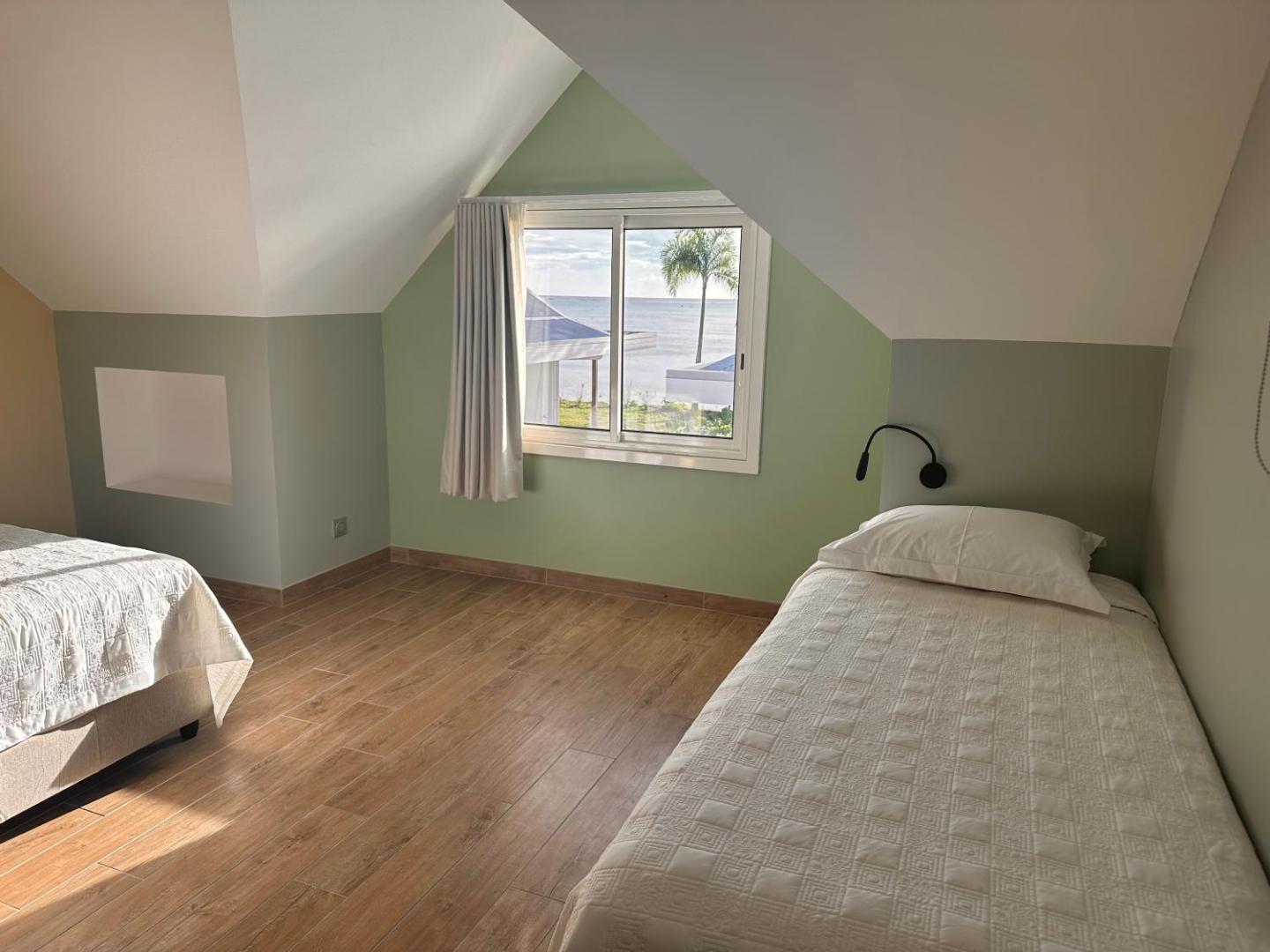 Niu Beach Hotel Moorea