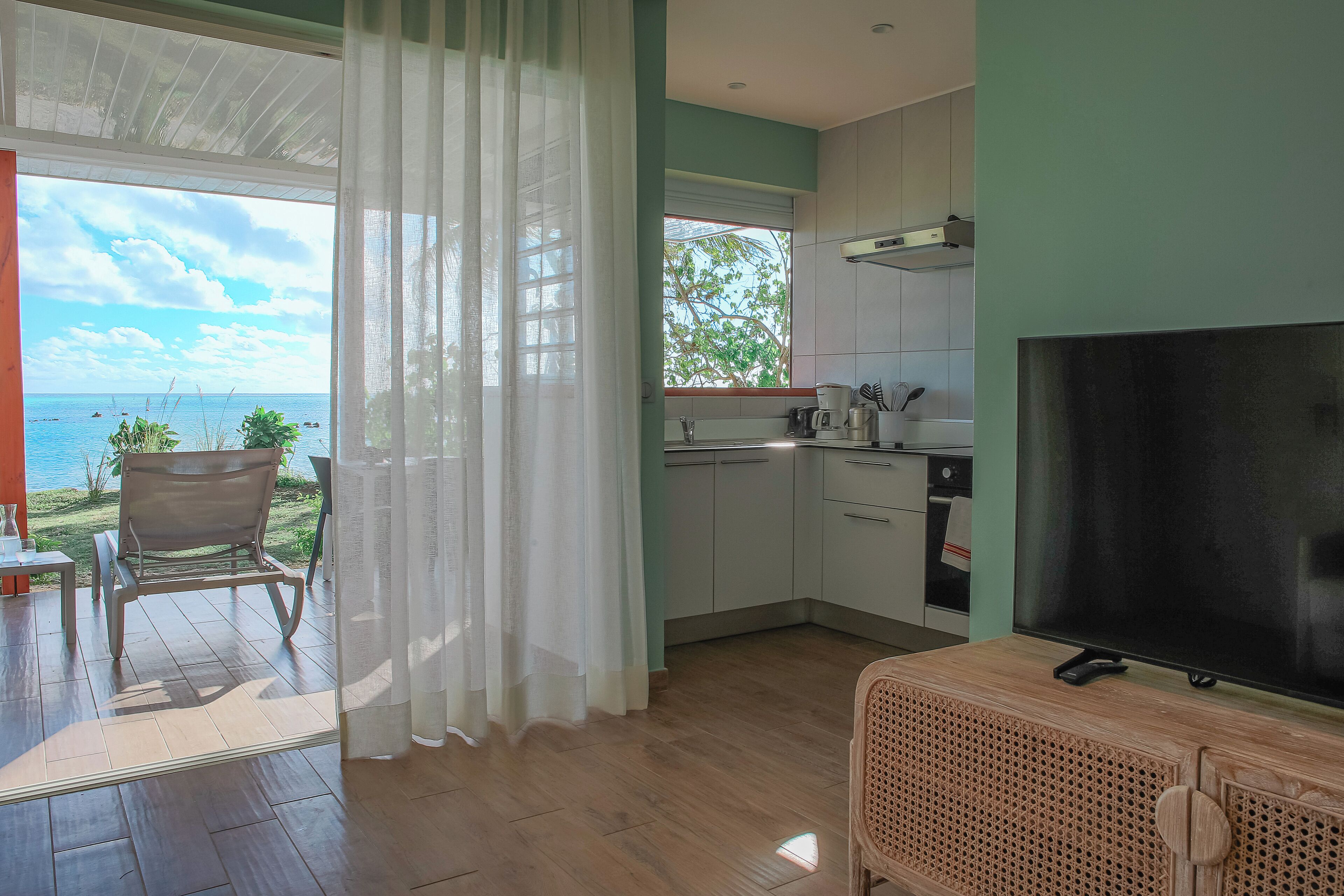 Niu Beach Hotel Moorea