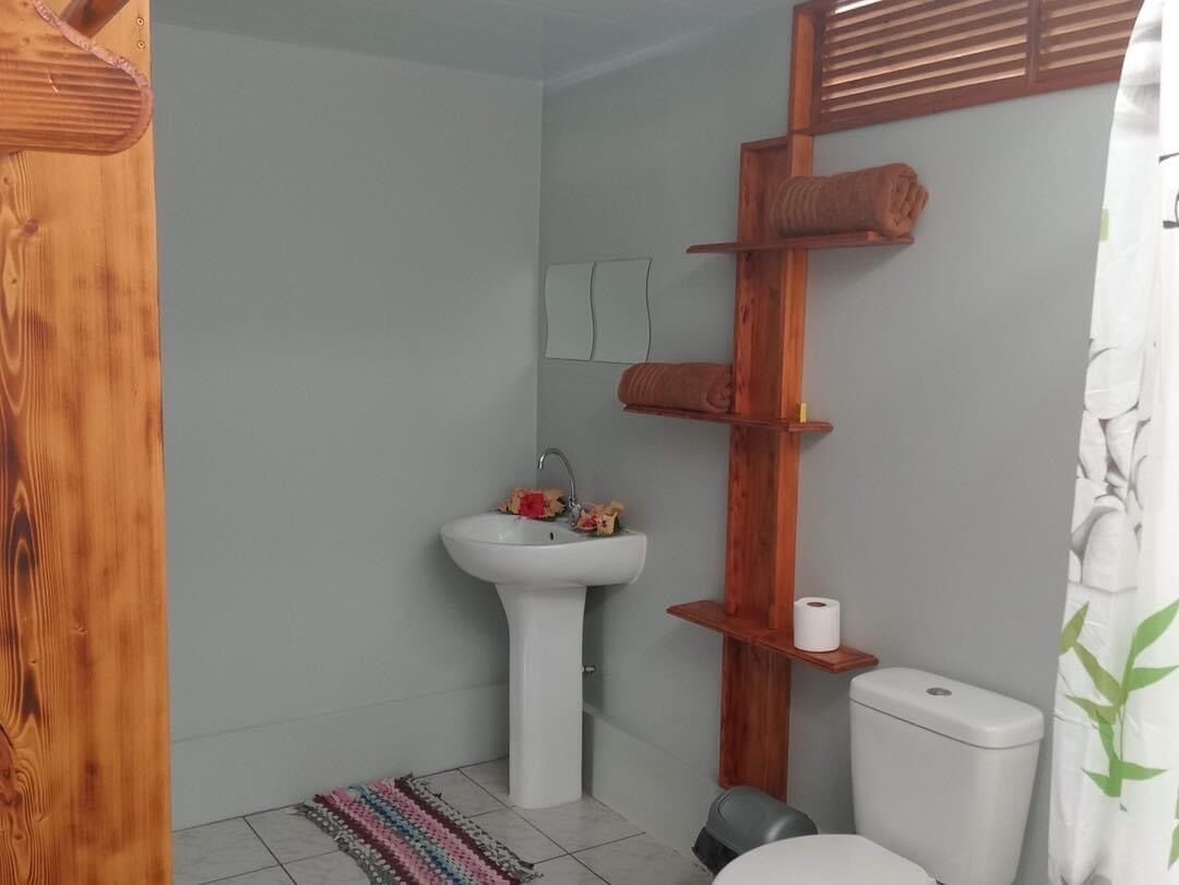 Vaiare Lodge