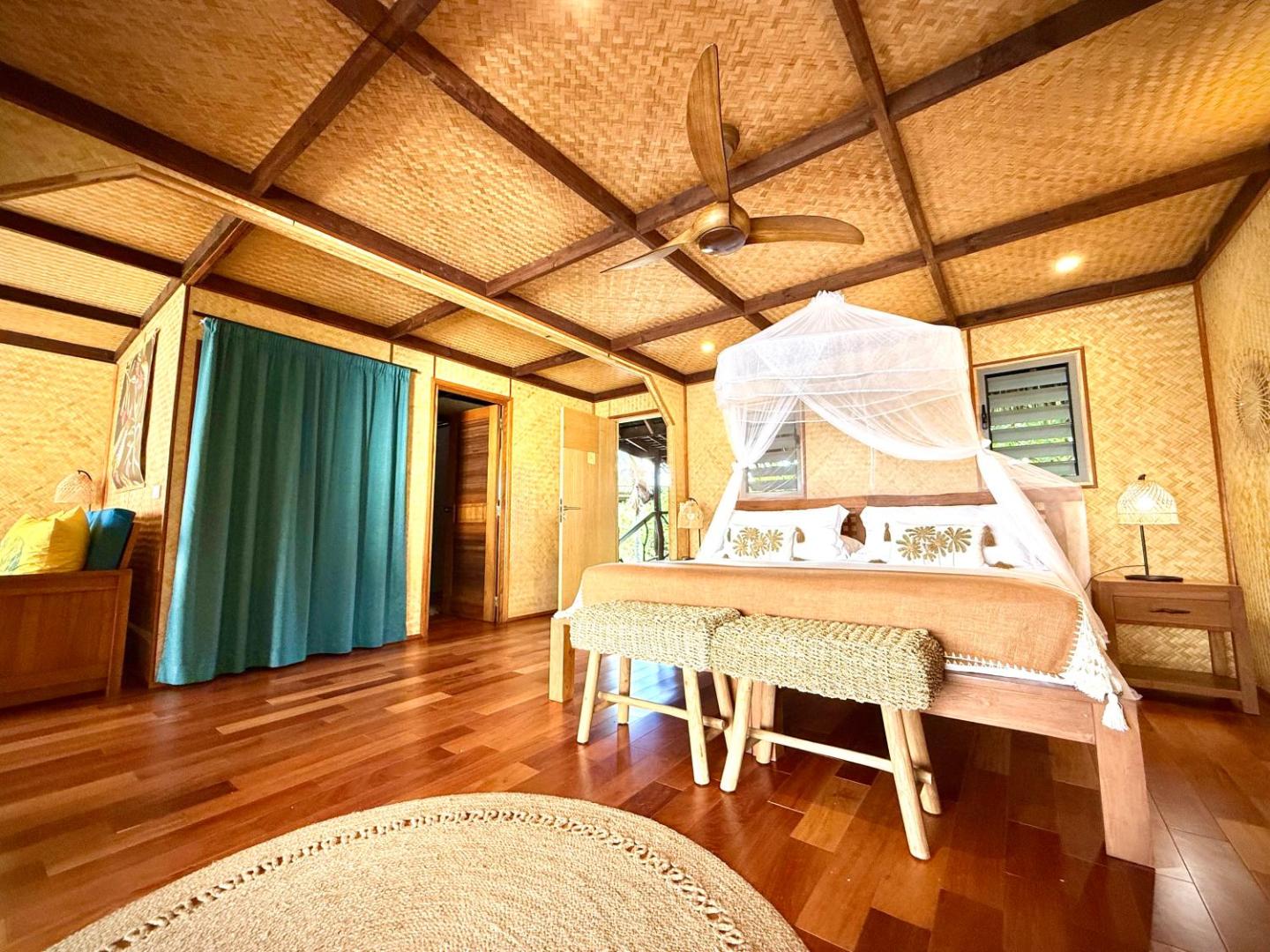 EDEN Private Island TAHA'A