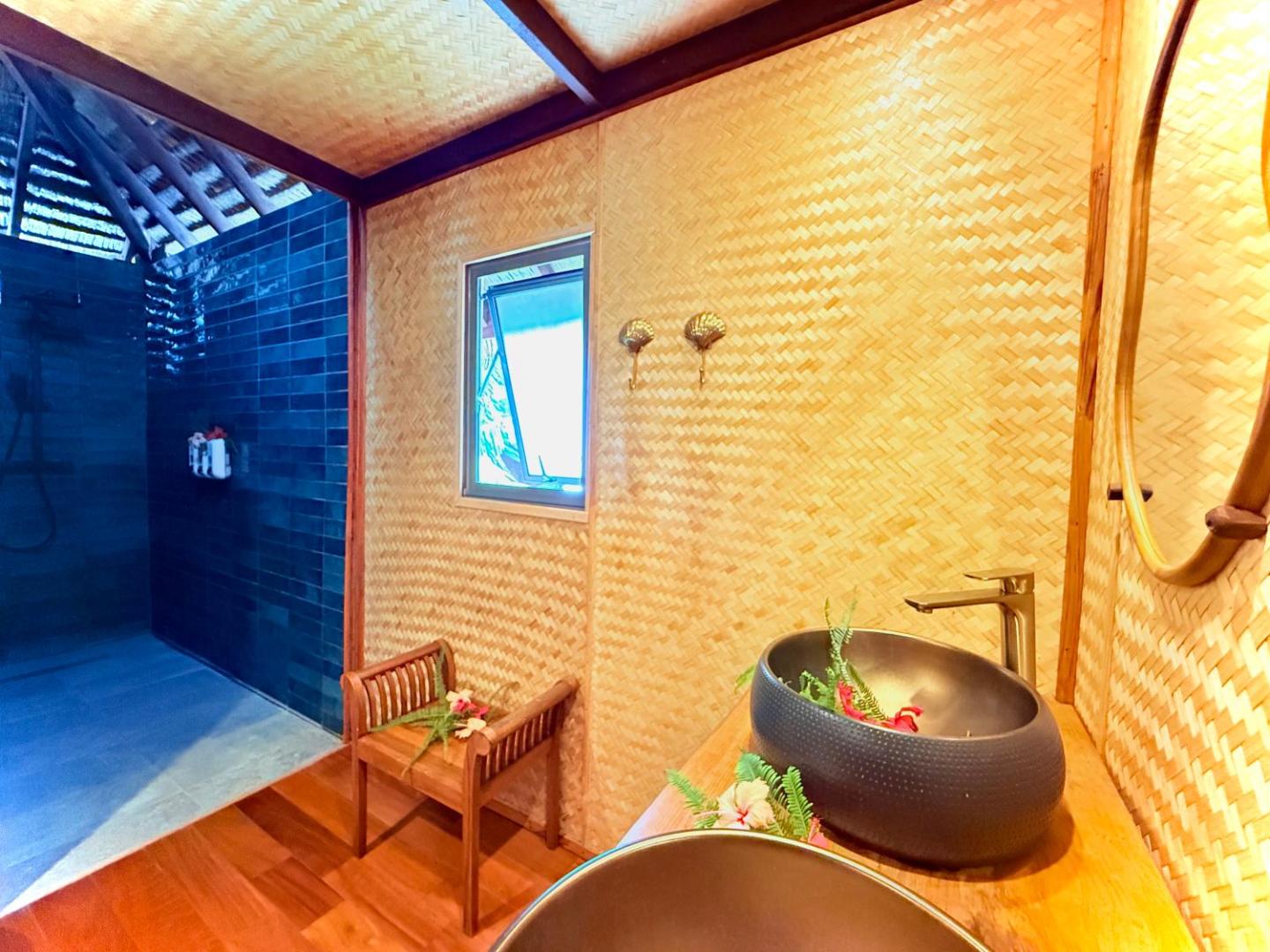 EDEN Private Island TAHA'A