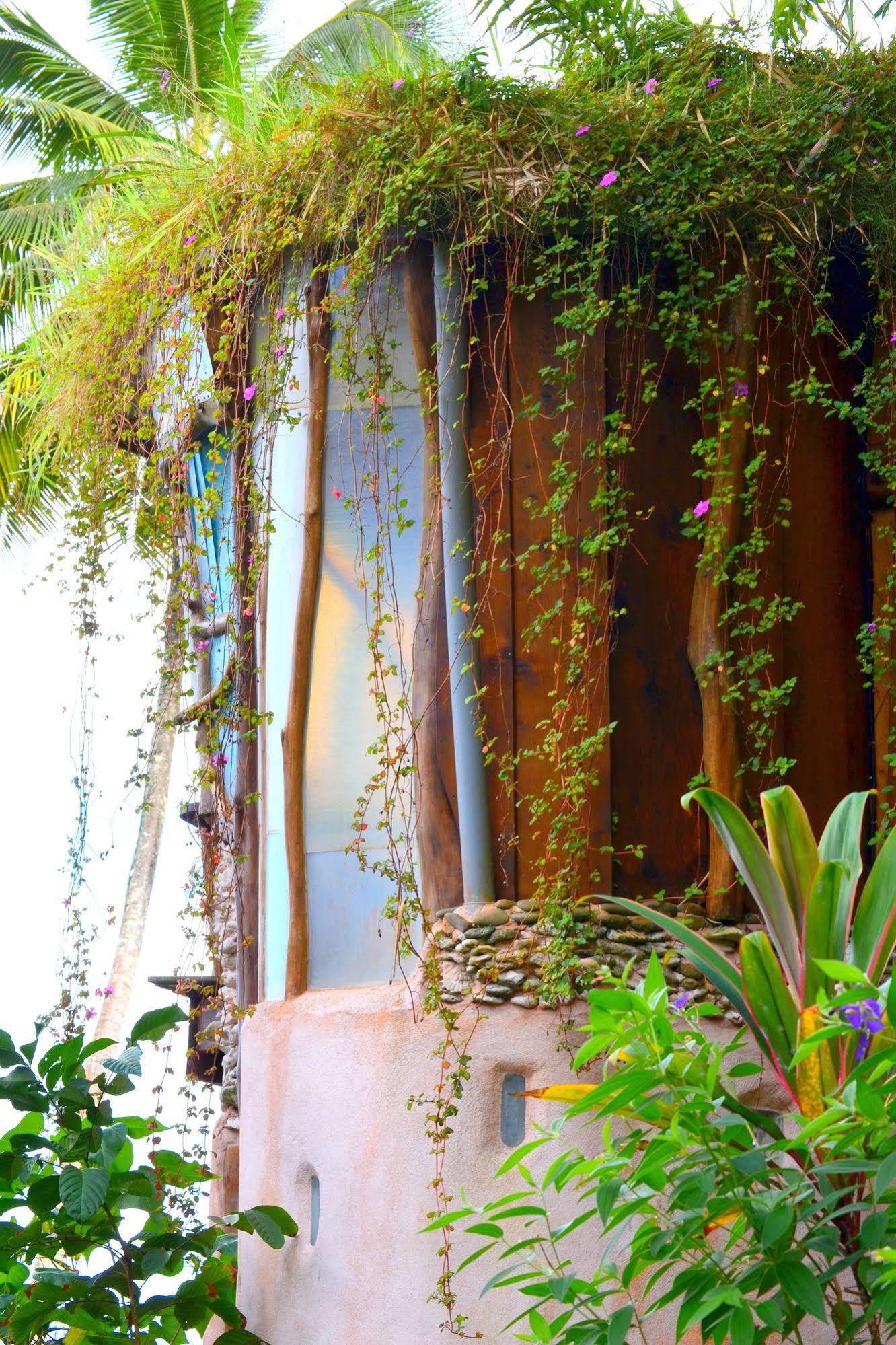 Vanira Lodge