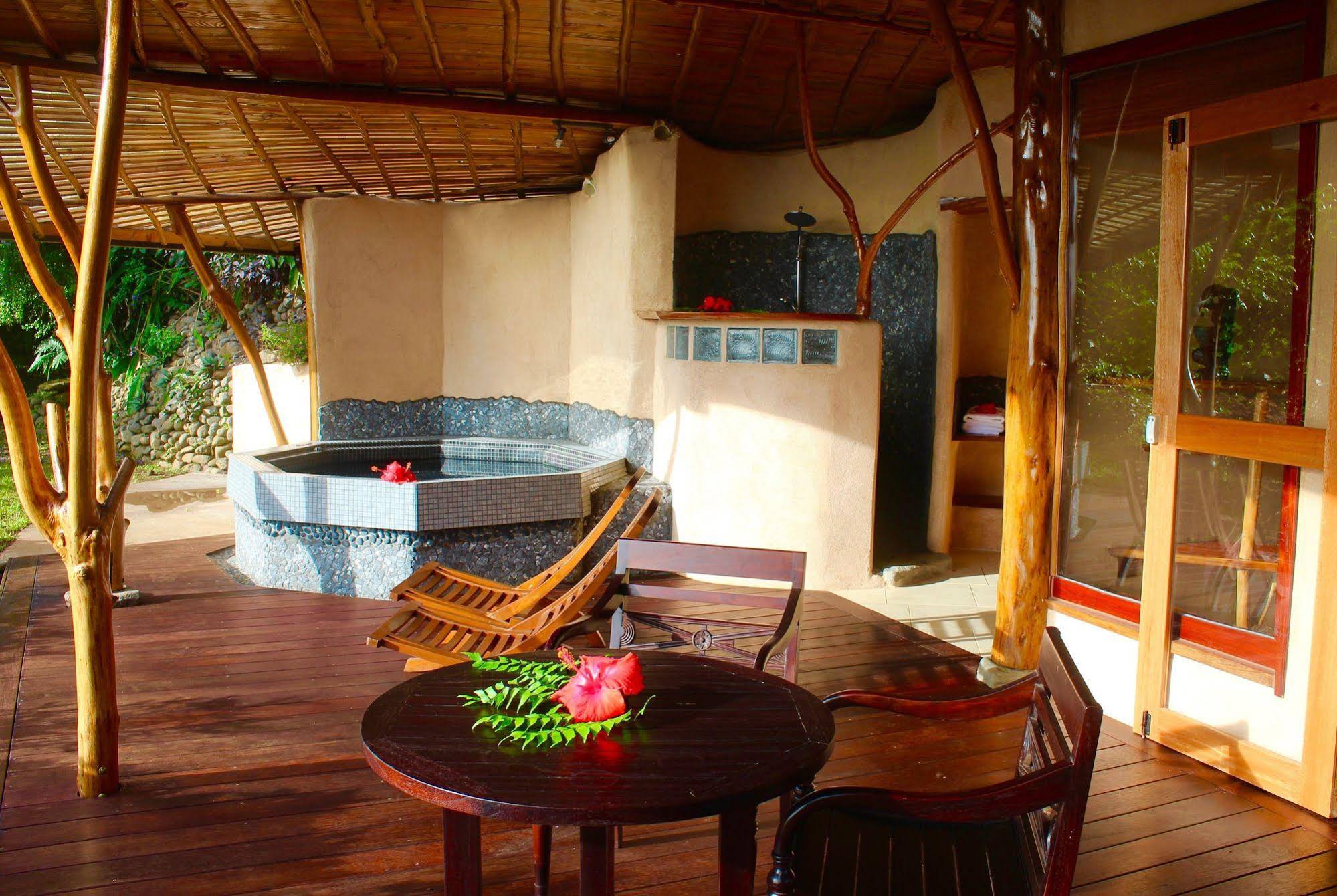 Vanira Lodge