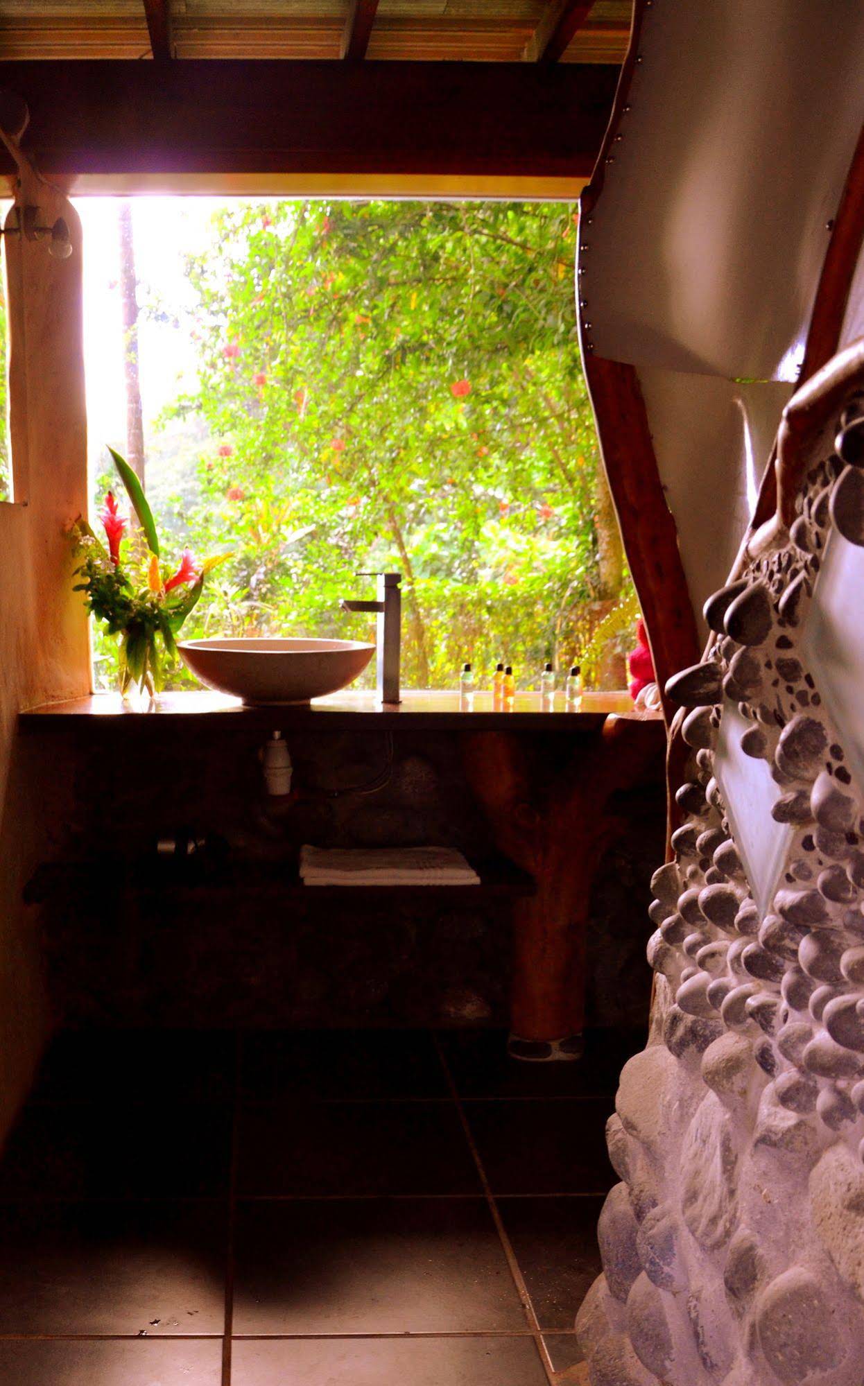 Vanira Lodge