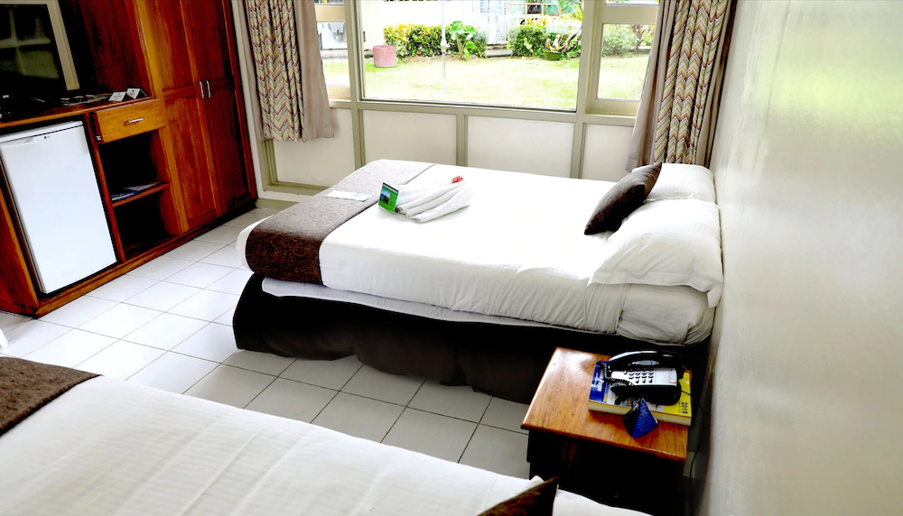Huon Gulf Hotel and Apartments