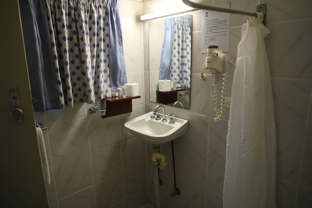 Huon Gulf Hotel and Apartments