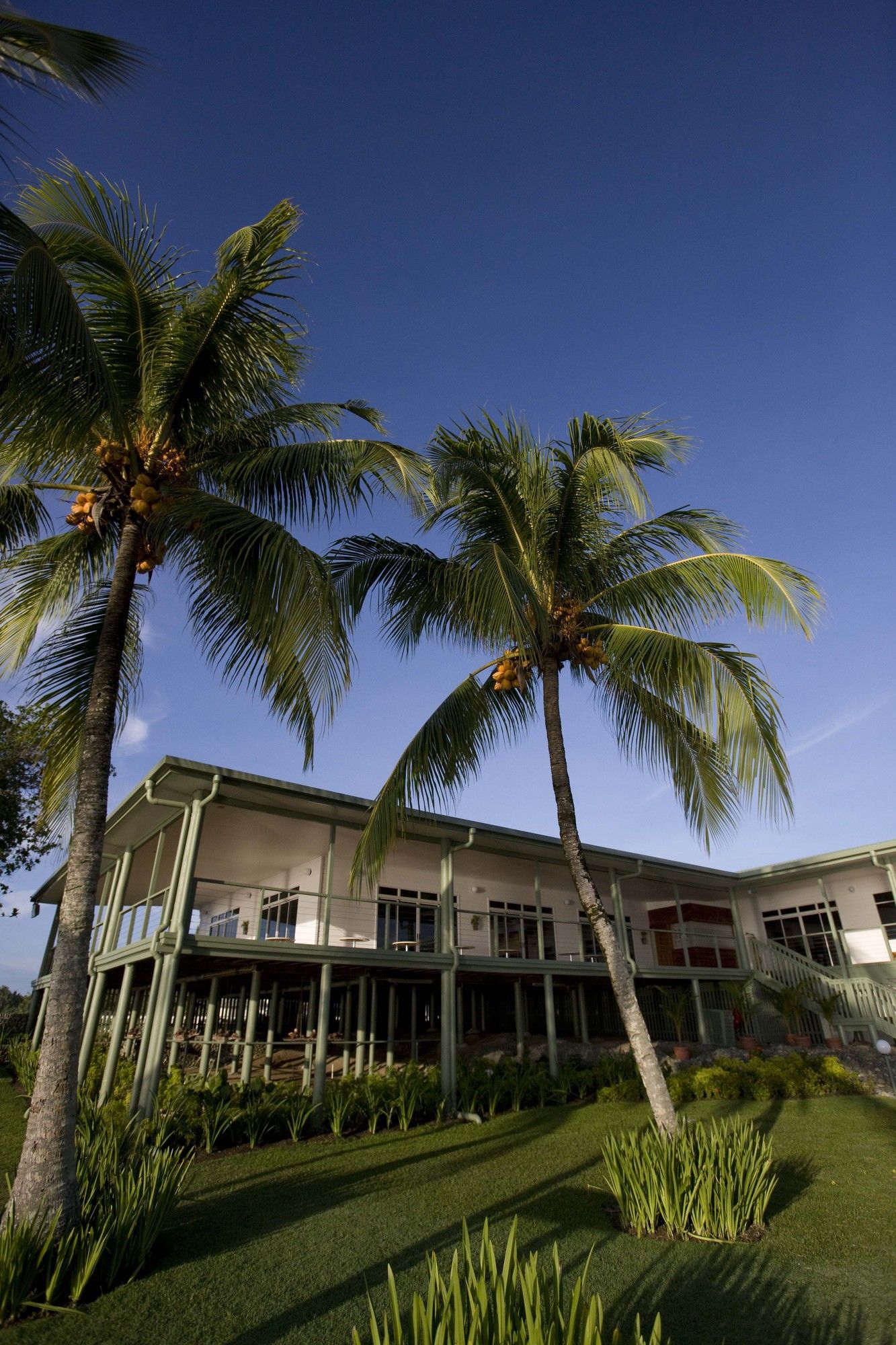 Madang Lodge Hotel