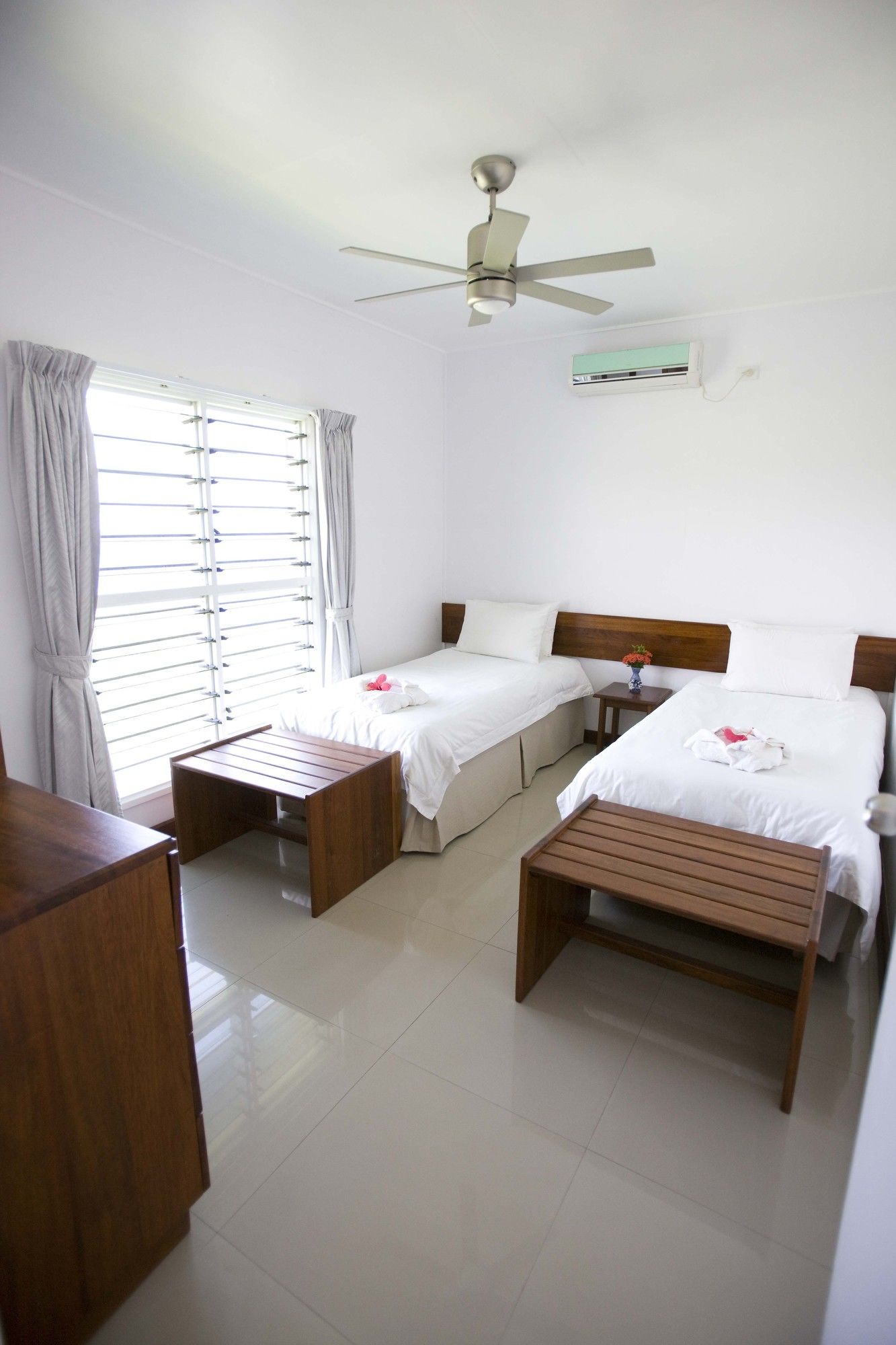 Madang Lodge Hotel