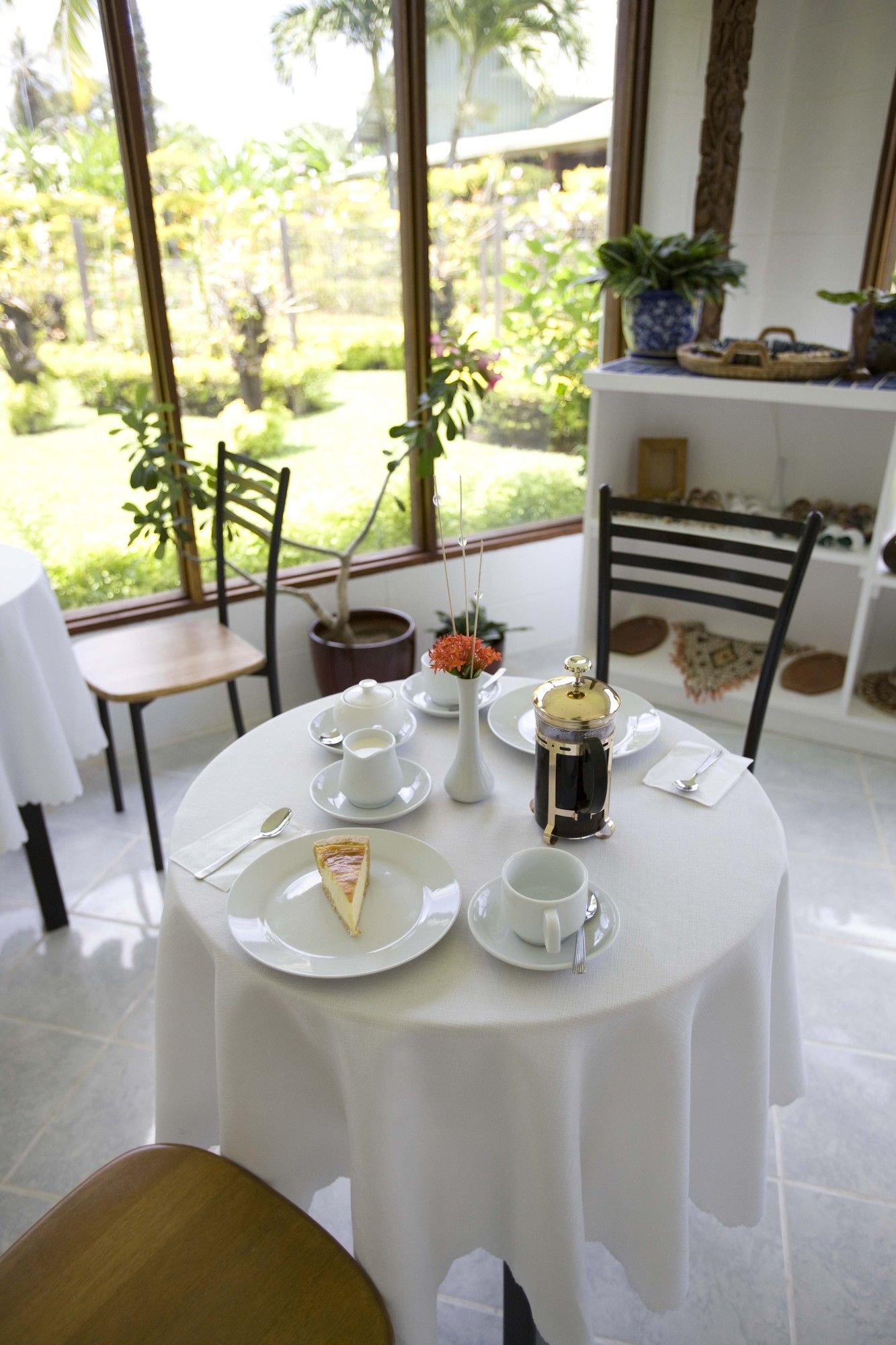 Madang Lodge Hotel