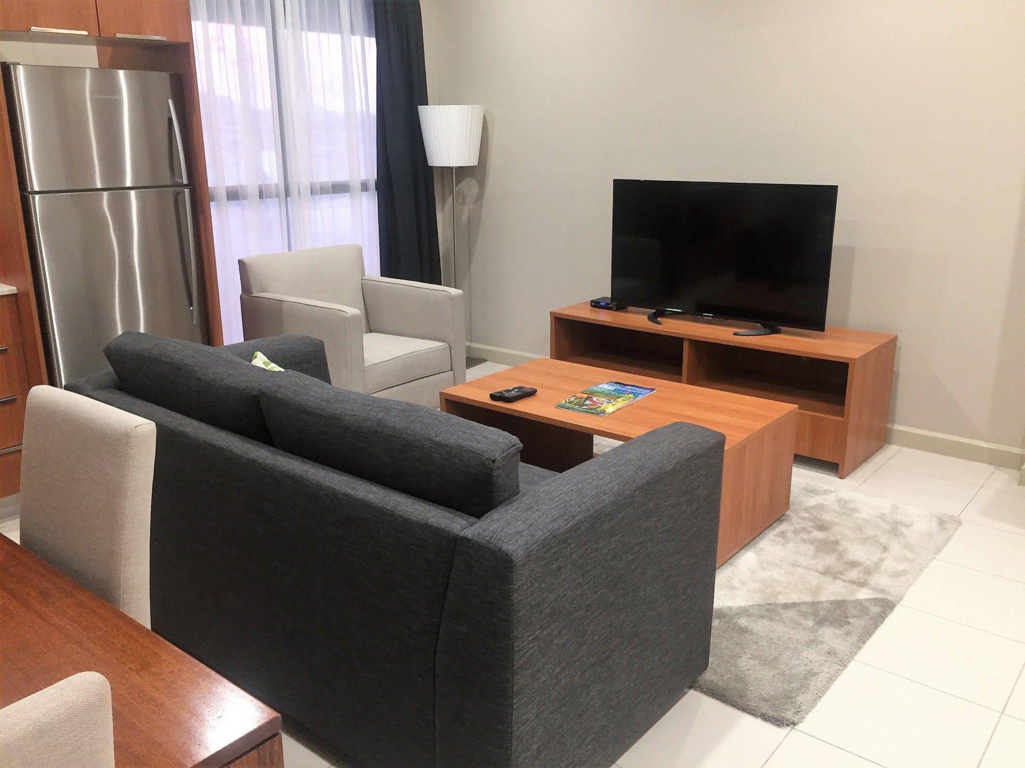 Ela Beach Hotel & Apartments