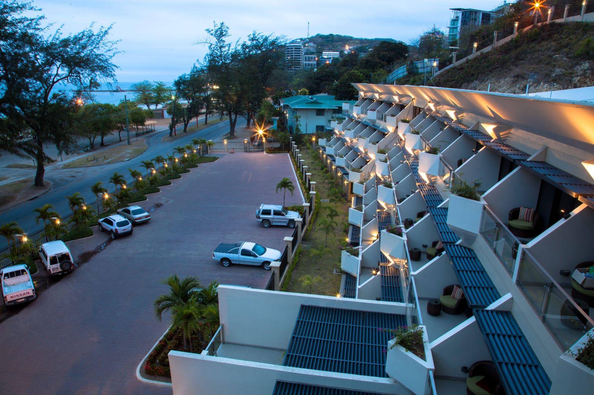 Ela Beach Hotel & Apartments