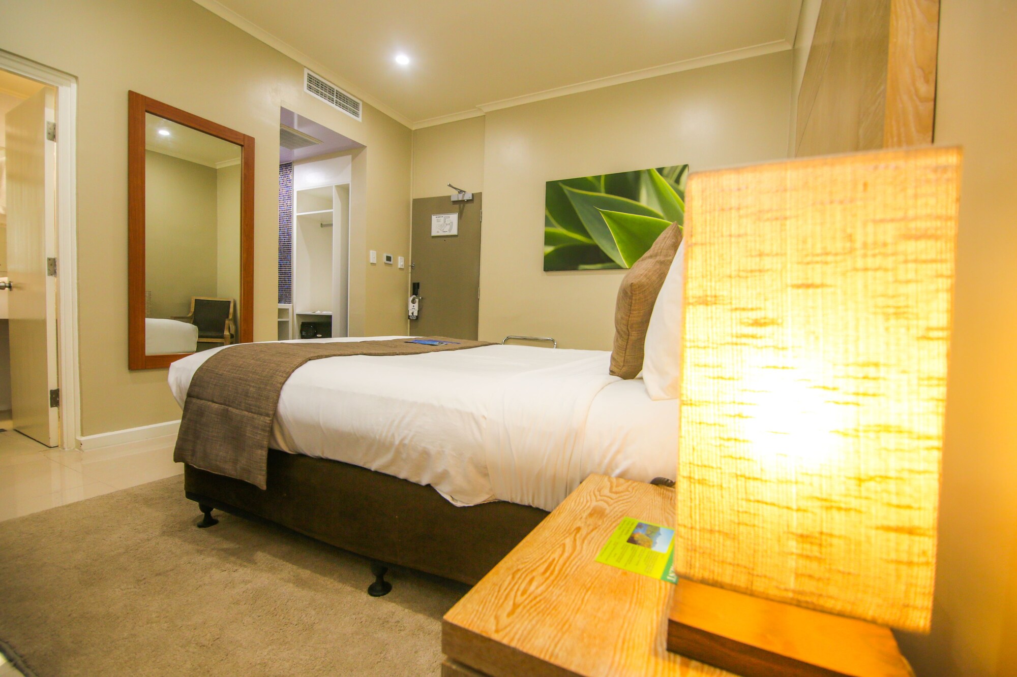 Gateway Hotel & Apartments