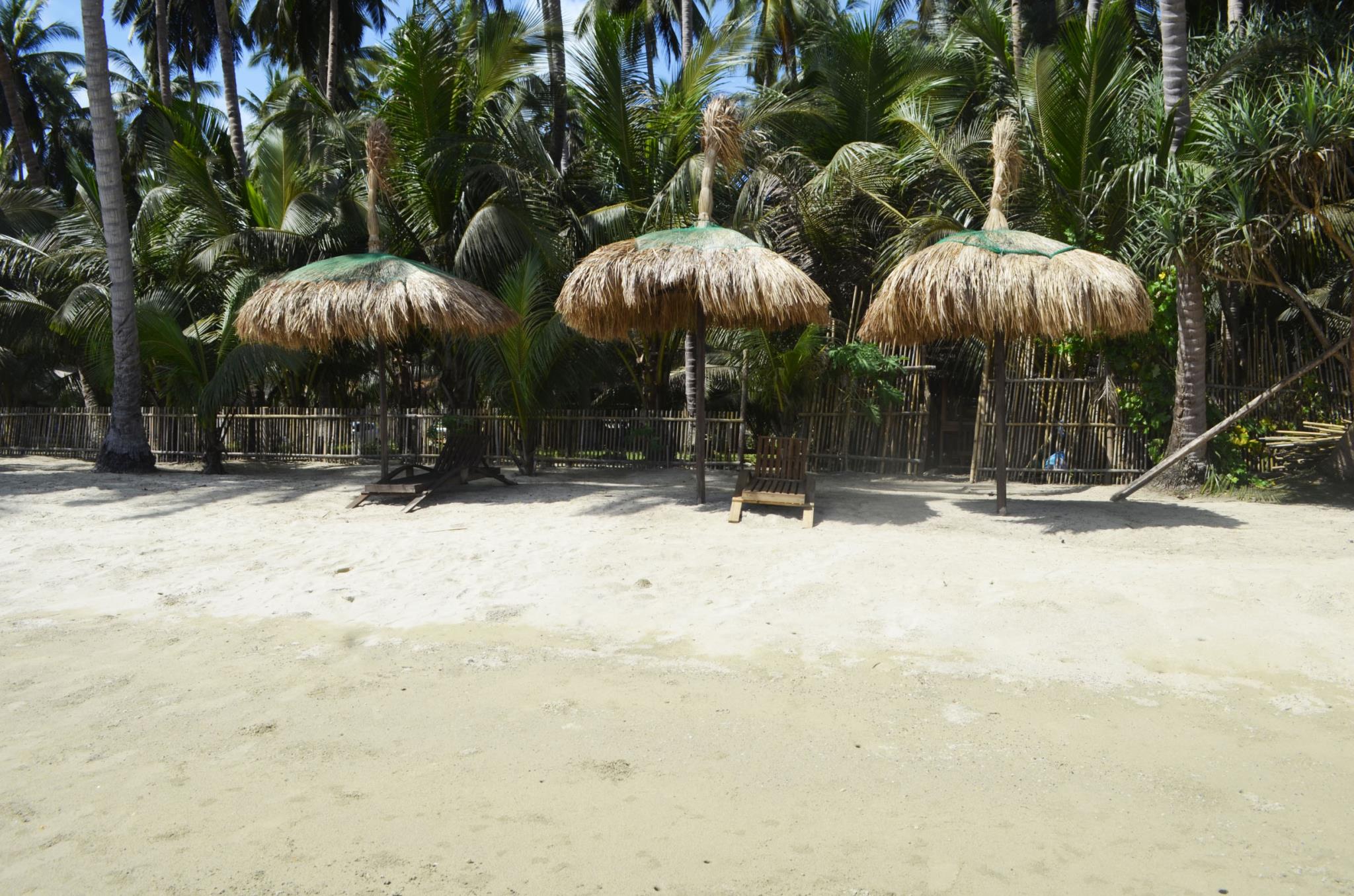 Peace & Love Beach Club