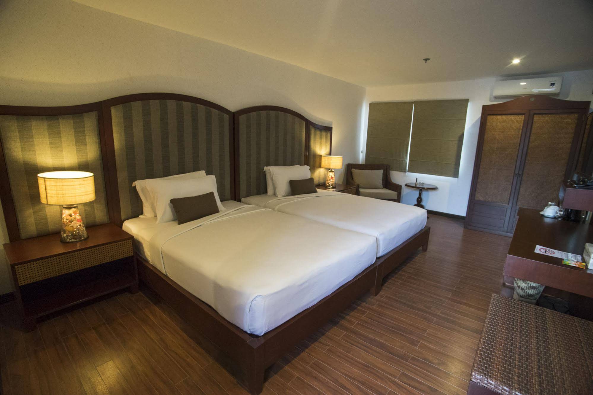 Club Agutaya Resort