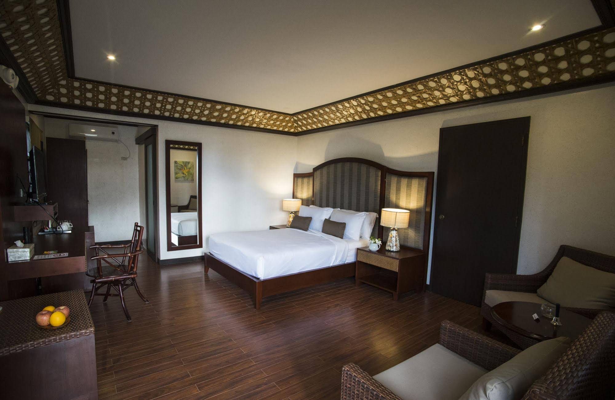 Club Agutaya Resort