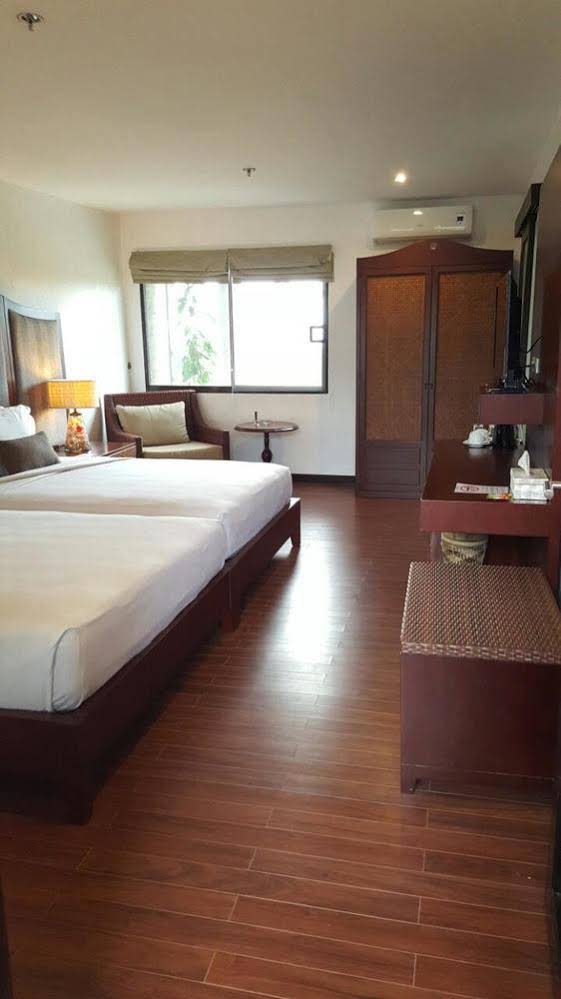 Club Agutaya Resort