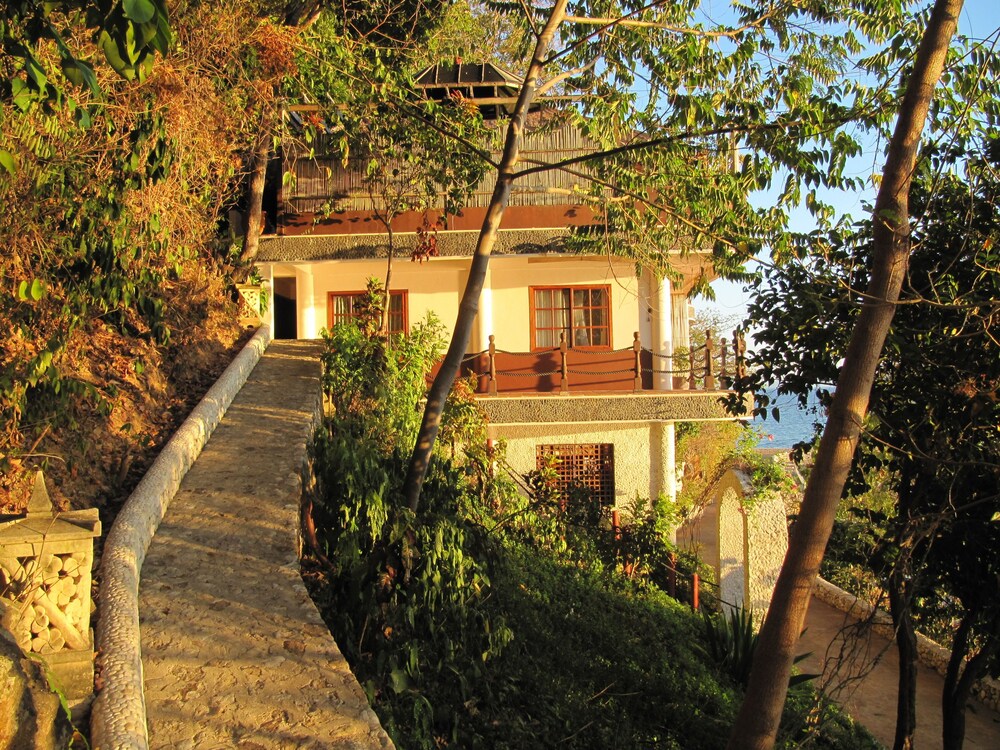 Noanoa Private Island Estate