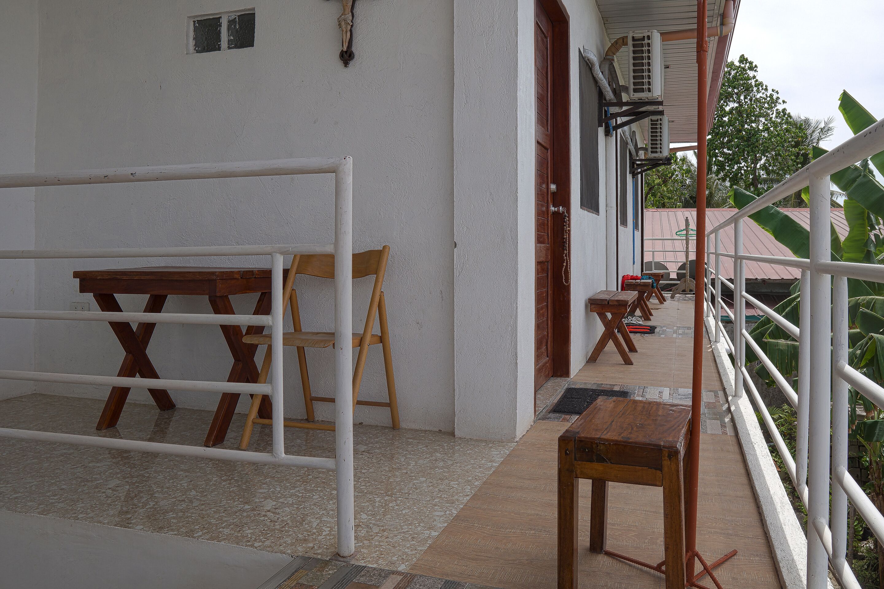 Myrna's Pension House by OYO Rooms