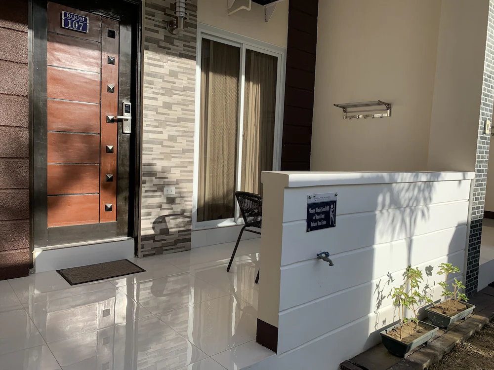 Villa MJ Maristela Beach Resort