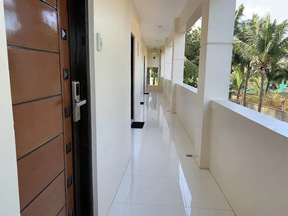Villa MJ Maristela Beach Resort
