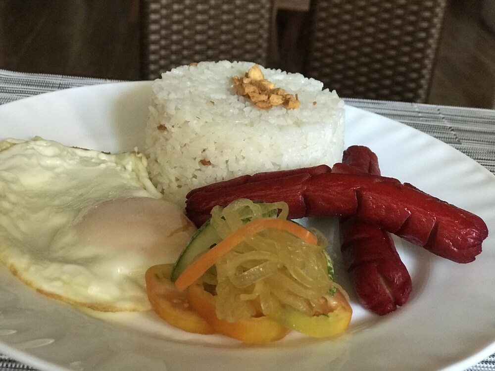 Villa MJ Maristela Beach Resort