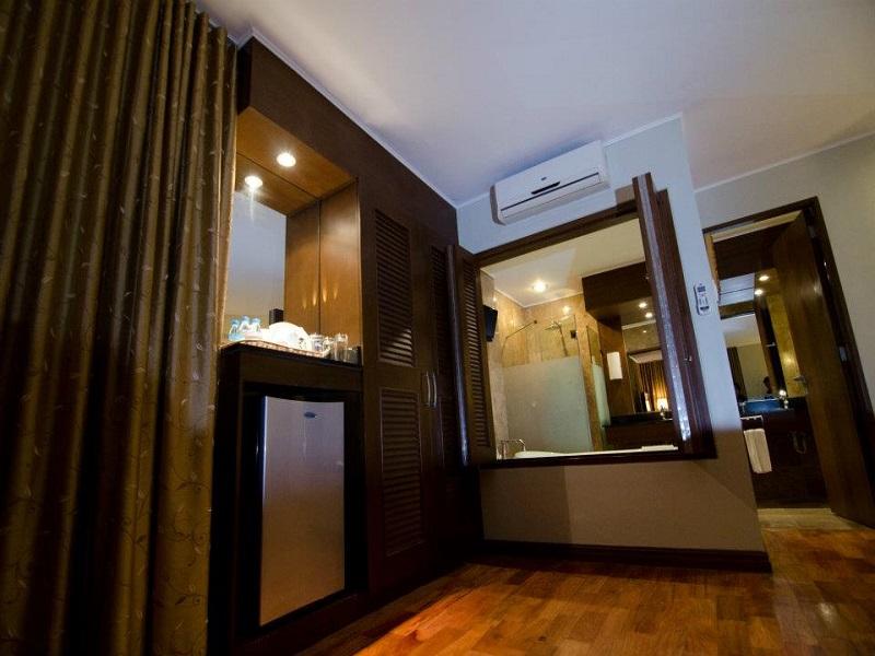 Holiday Inn & Suites Batangas LimaPark