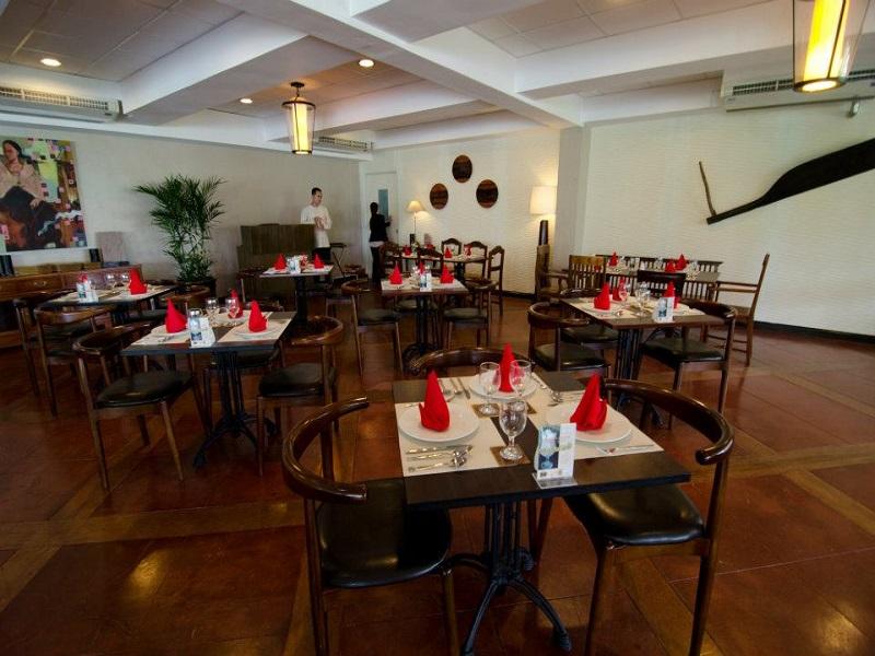 Holiday Inn & Suites Batangas LimaPark