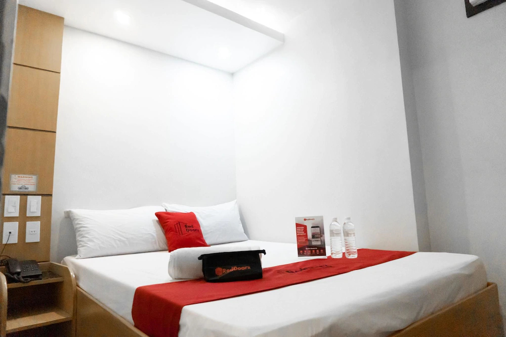 El Rancho Hotel Alabang by RedDoorz
