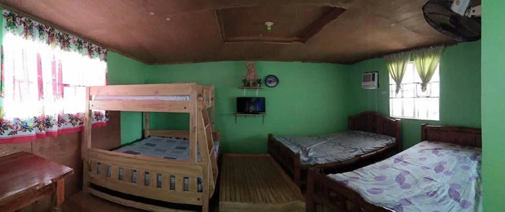 Den’s Transient House