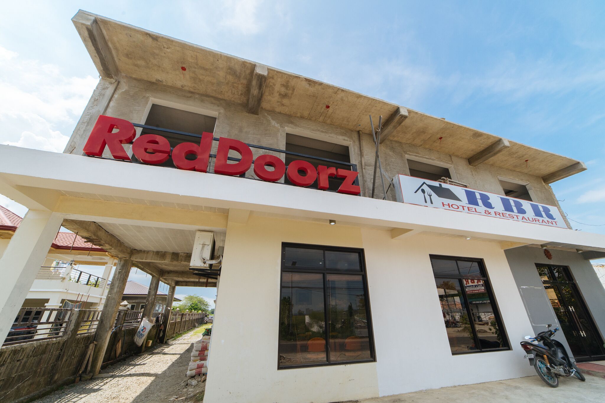 RBR Hotel and Restaurant by RedDoorz