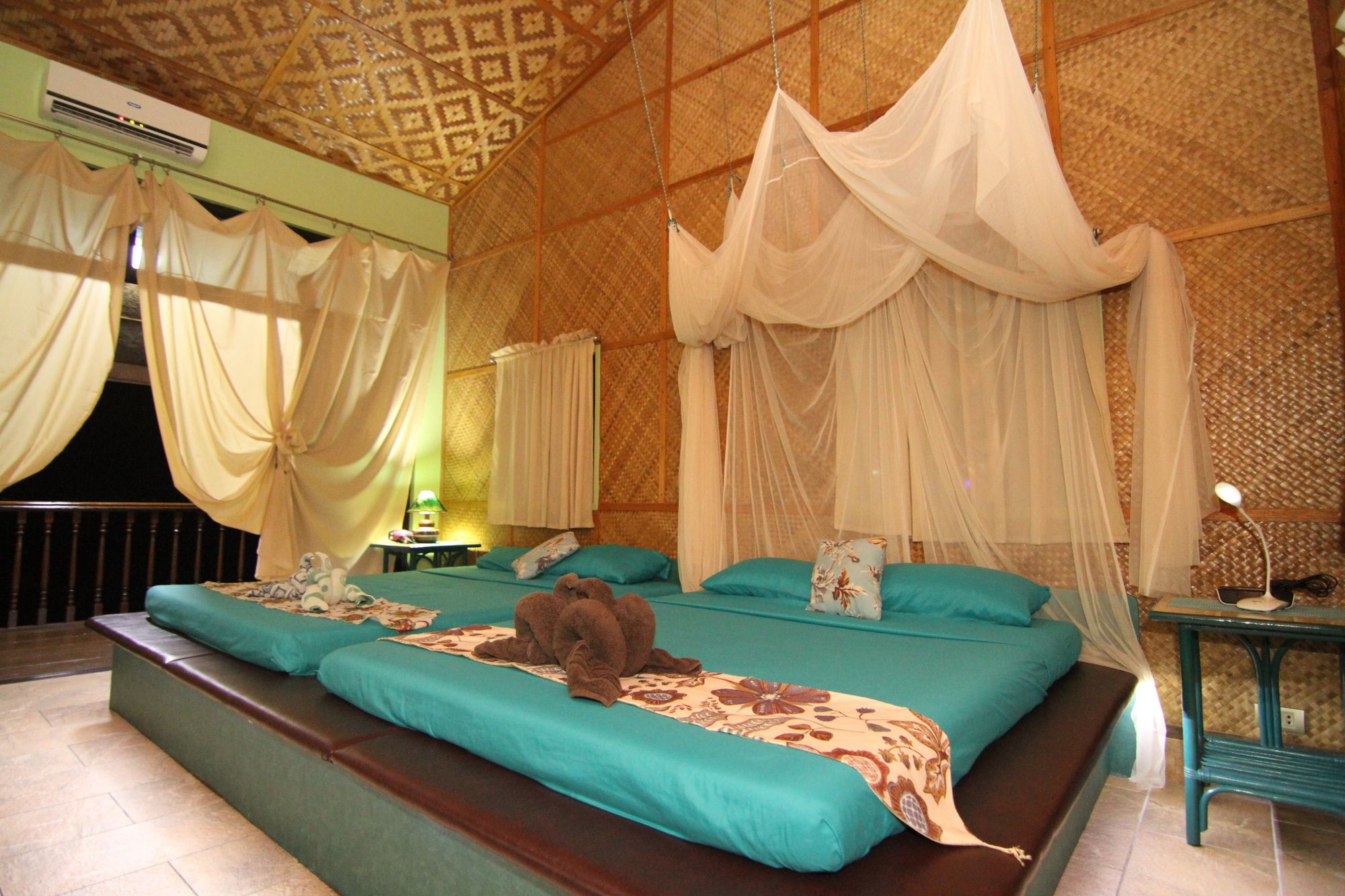 Parrot Paradise Resort