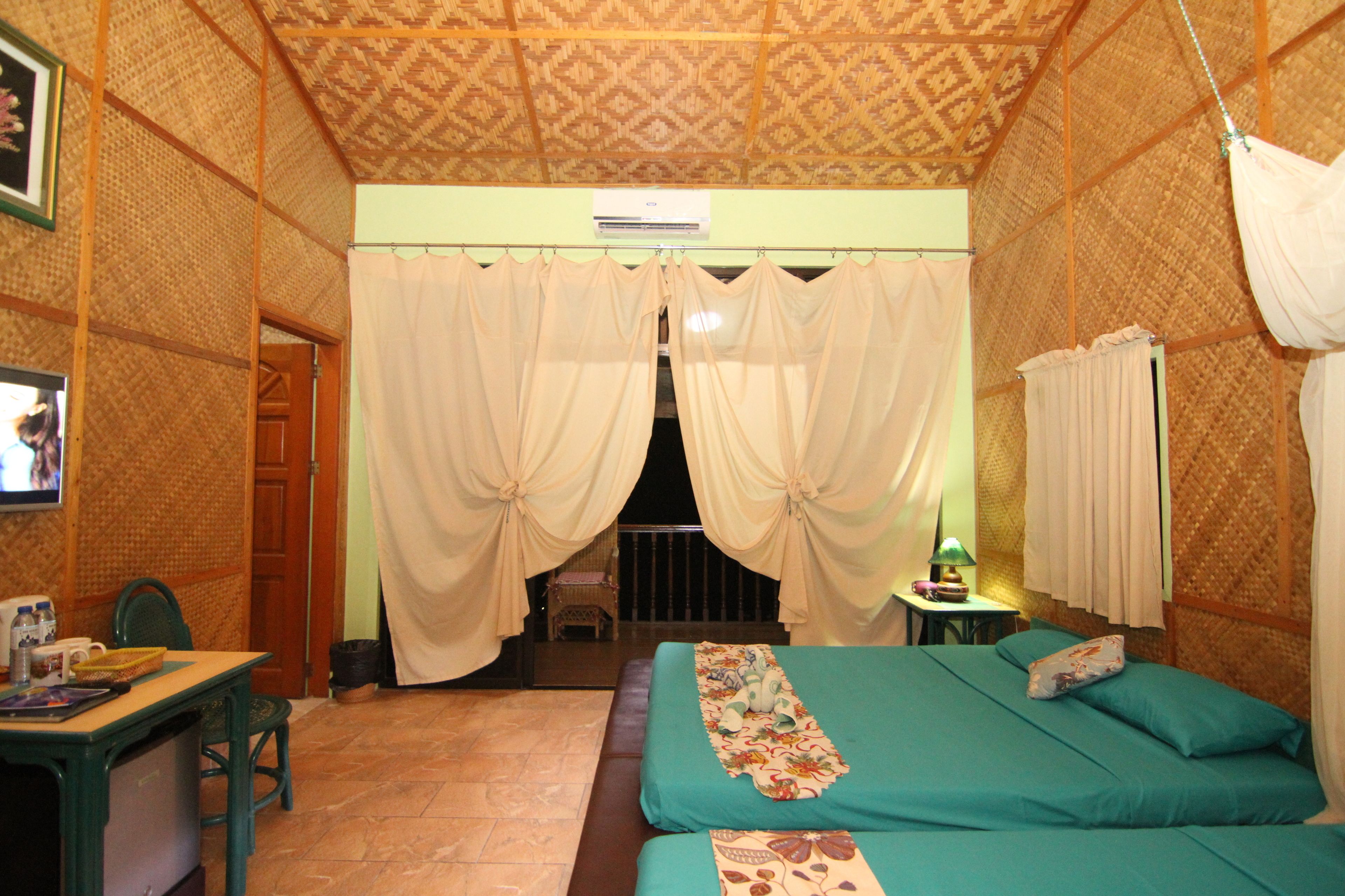 Parrot Paradise Resort