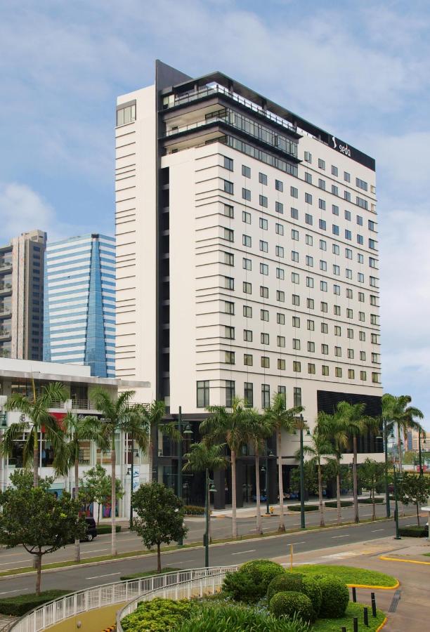 Seda Bonifacio Global City