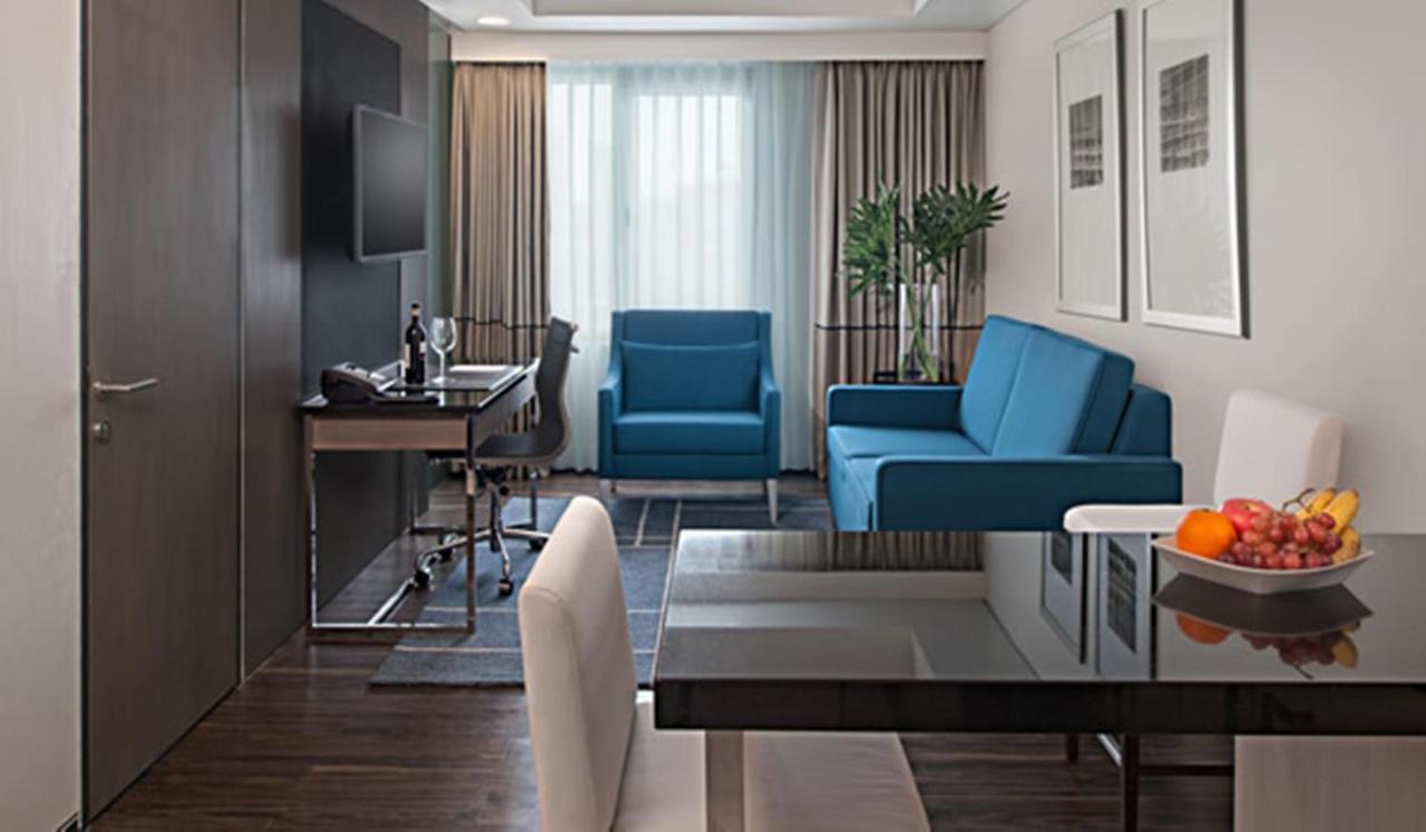Seda Bonifacio Global City